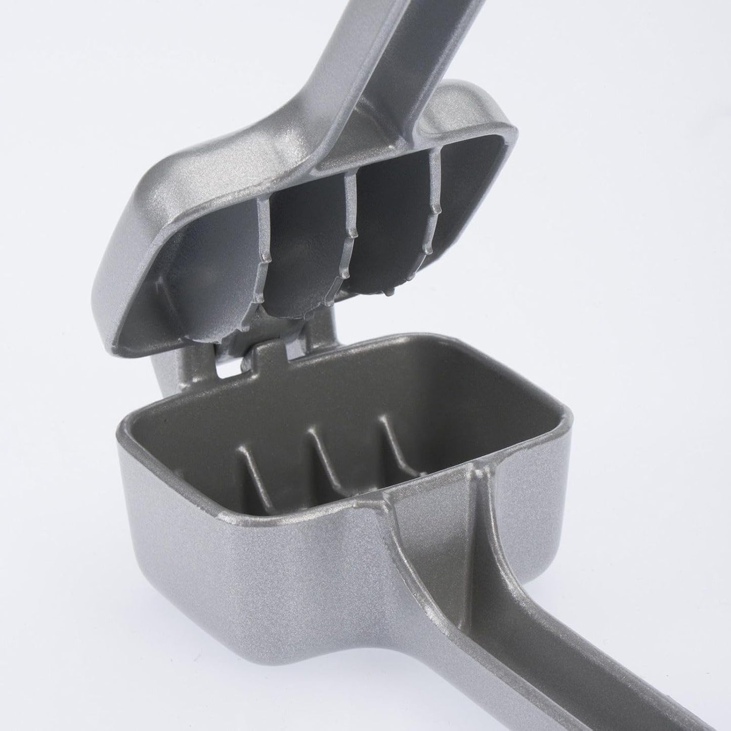 Westmark Manual Ice Crusher – German Heavy-Duty Aluminum Hand Ice Cube Crusher for Crushed Ice, Portable Bar Tool for Cocktails & Drinks, Dishwasher Safe, Bar Accessories, Gray