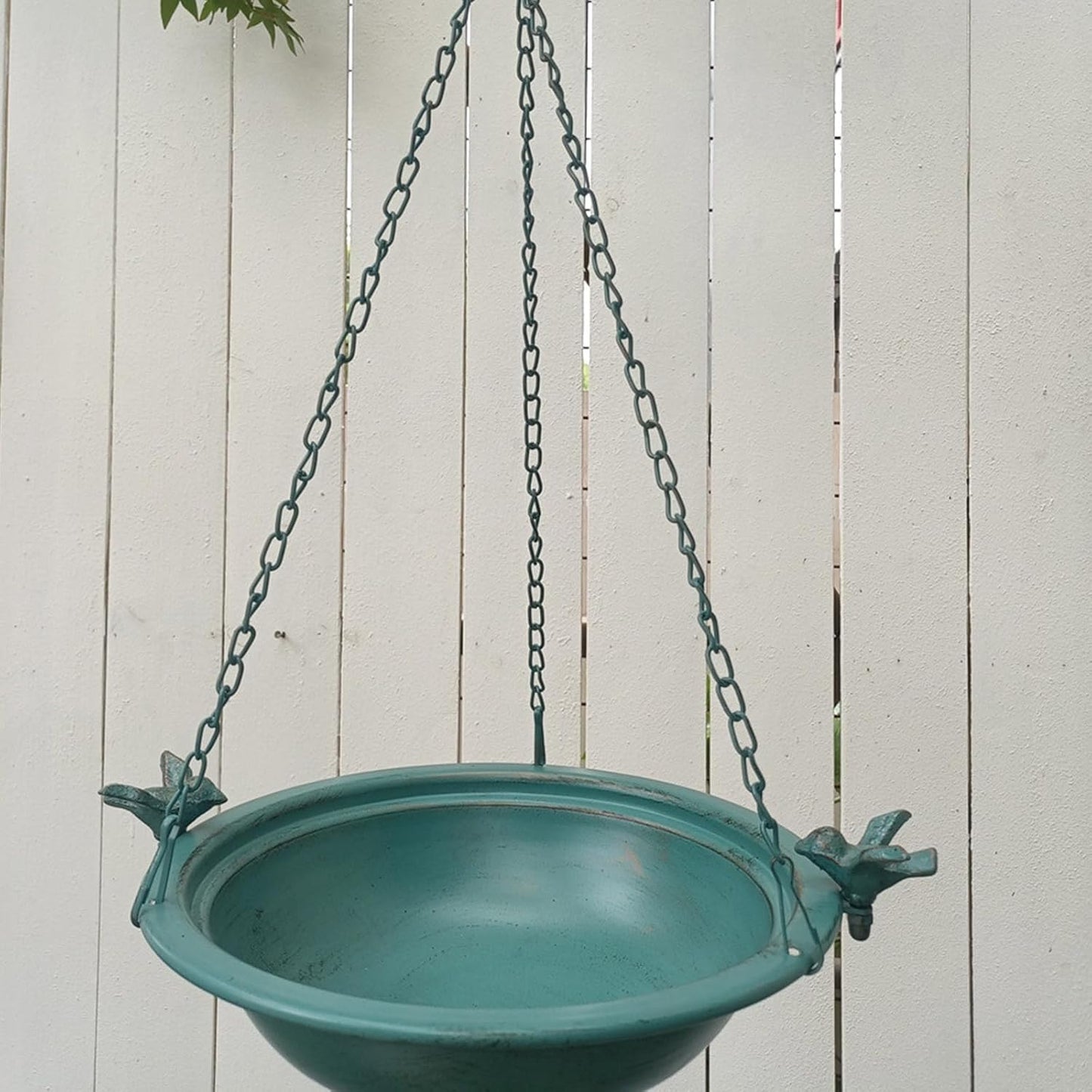 Sturdy Iron Hanging Bird Feeder with Artistic Avian for Outdoor Wildlife Observation Decorative Garden Feeder