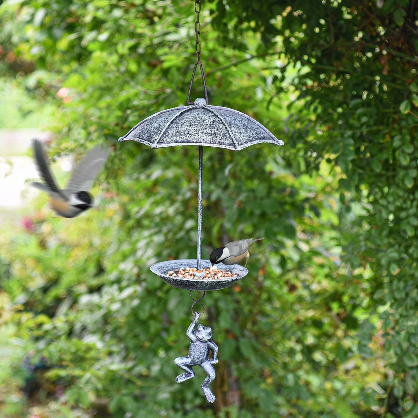 Sungmor Decorative Hanging Bird Feeder, Waterproof Cast Iron Bird Bath, Unique Vintage Green Lovely Frog Skydiving Design, An Excellent Addition to Any Garden Decor