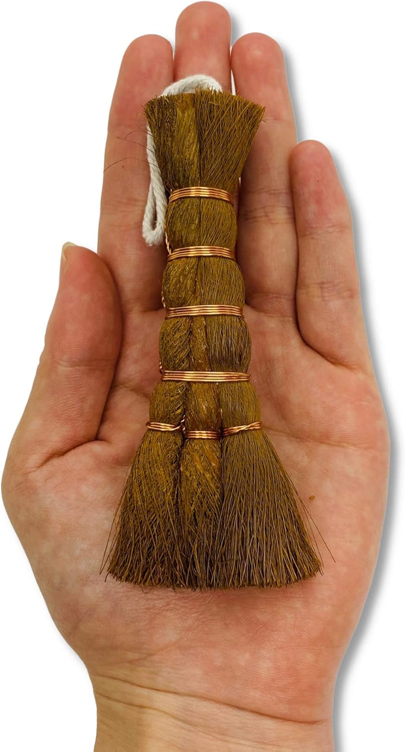 KAKURI Bonsai Broom Brush Small 4.3" Professional Gentle Small Broom, Japanese Bonsai Tool