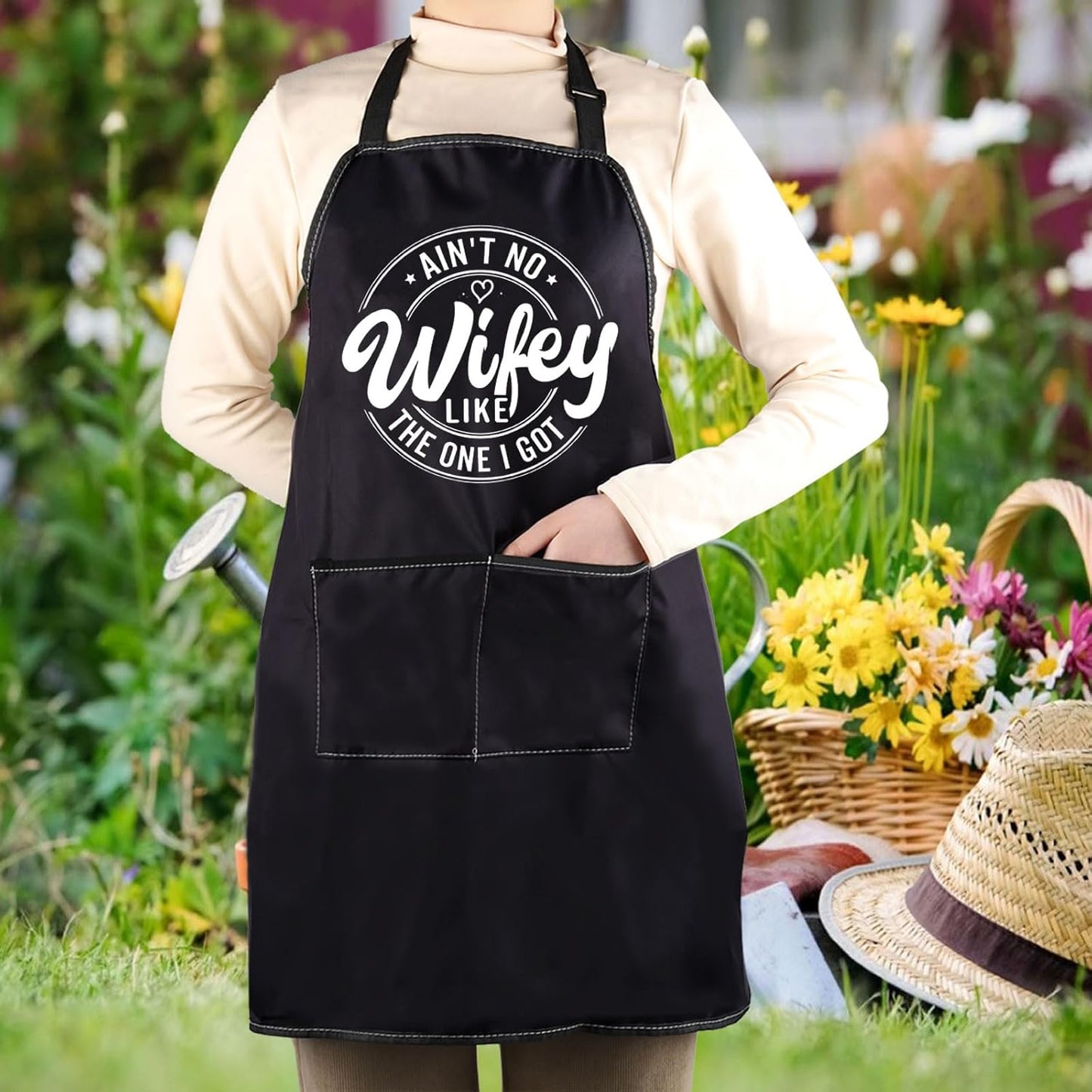 WCGXKO Ain’t No Wifey Like the One I Got Kitchen Apron Family Reunion Gift Husband Wifey Gift Wedding Anniversary Gift