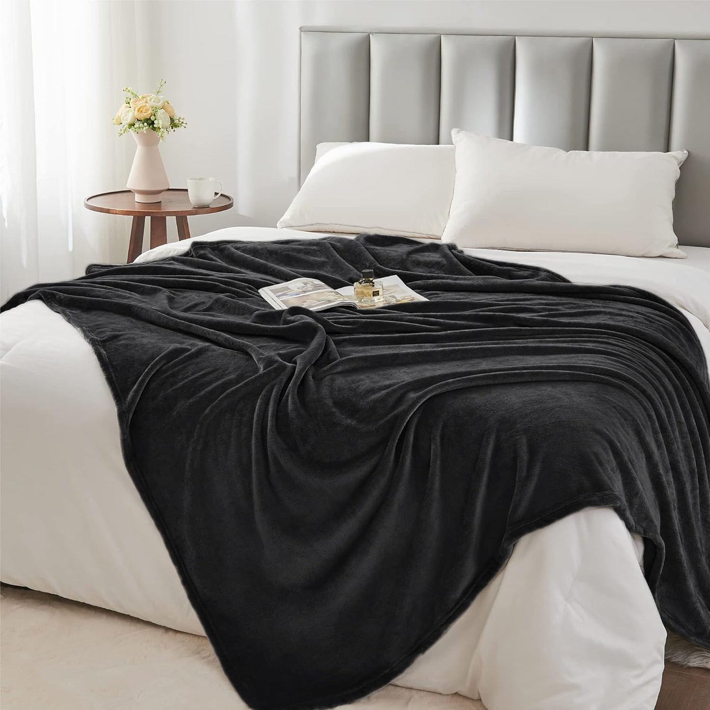 BEDELITE Fleece Blanket Black Throw Blankets for Couch & Bed, Luxury P
