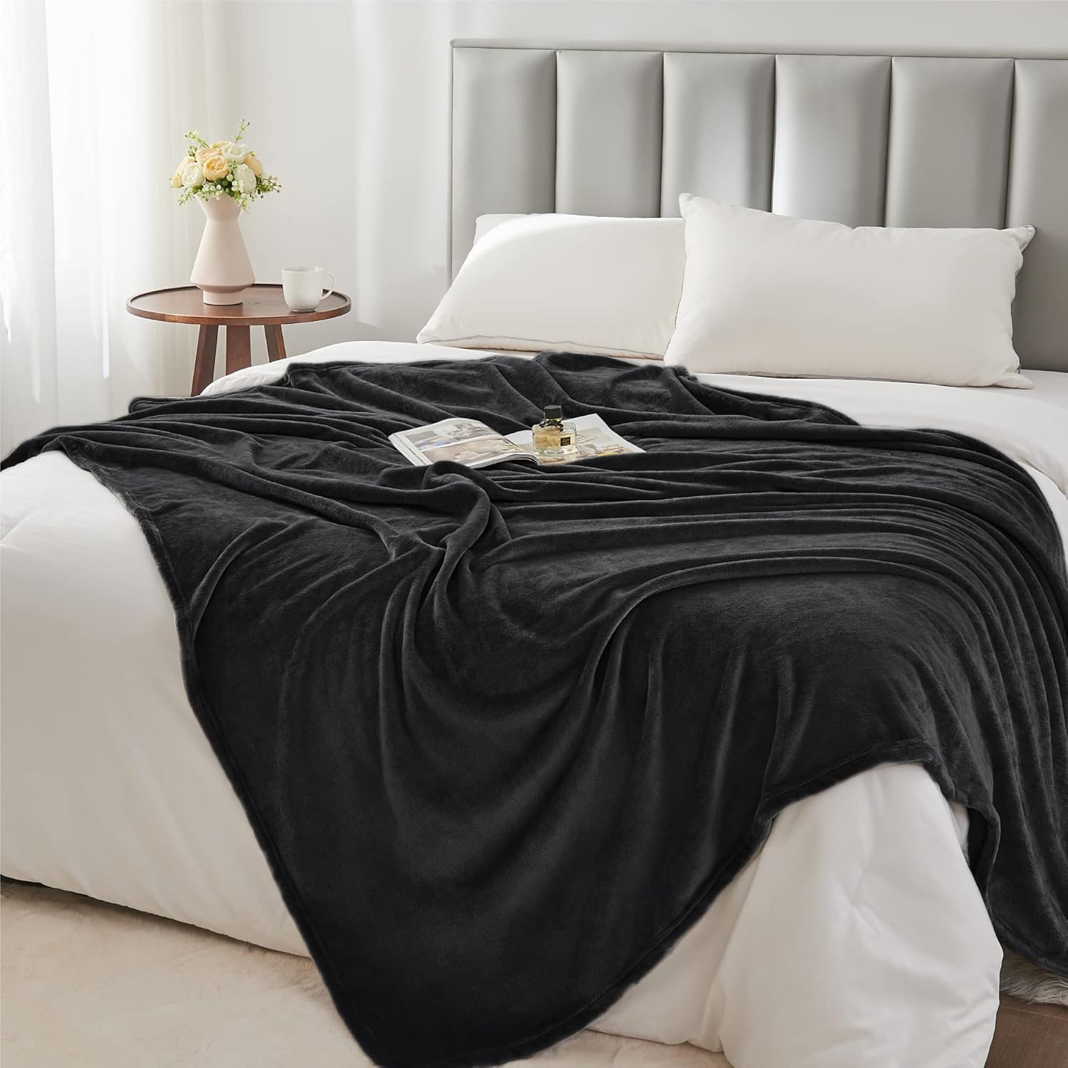 BEDELITE Fleece Blanket Black Throw Blankets for Couch & Bed, Luxury P