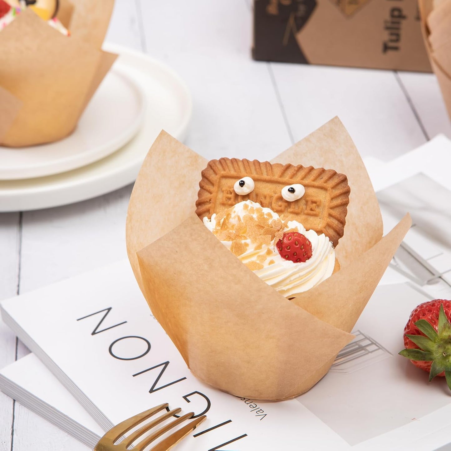 Nordic Paper 100pcs Extra Large Size Natural Tulip Cupcake Liners for Baking, Large Muffin Liners, Cupcake Wrapper for Party, Christmas