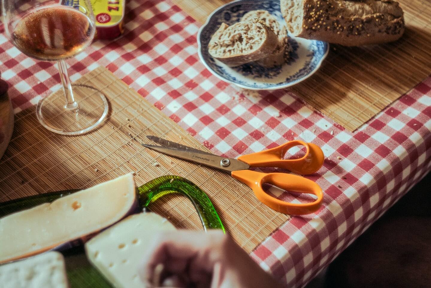 Fiskars Classic Universal Kitchen Scissors, Right-Handed, Total Length