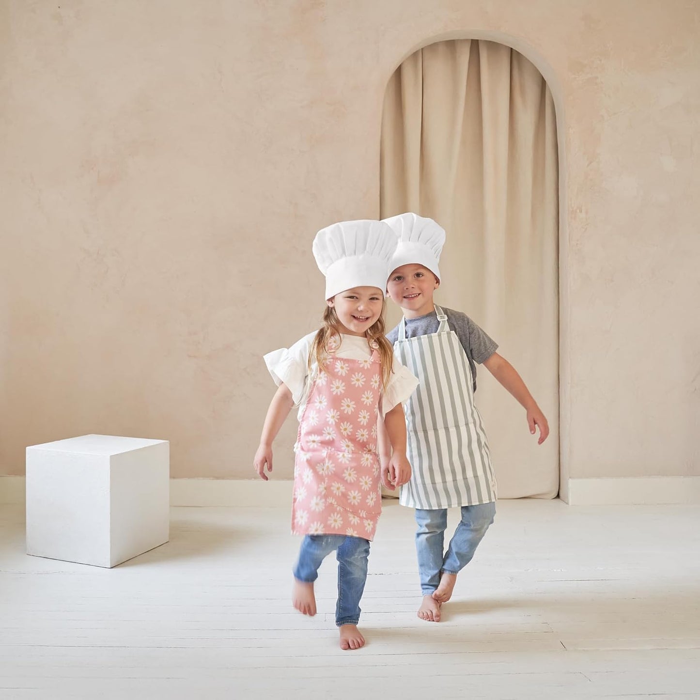 ZICOTO Kids Apron for Girls & Boys - Toddler Apron with Pocket for Coo