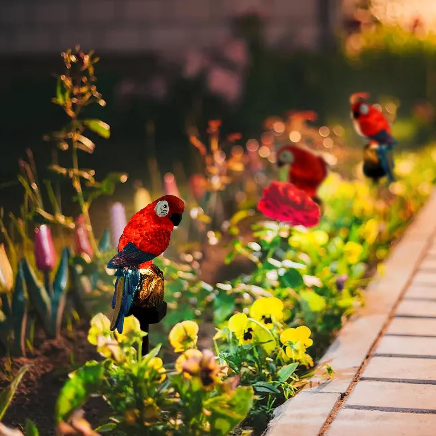 Luwint Small Parrot Garden Solar Lights Parrot Decorative Stake Light Outdoor Waterproof Lamp Parrot Decor for Garden Lawn Pathway Animal Patio Bird Light Parrot Ornament