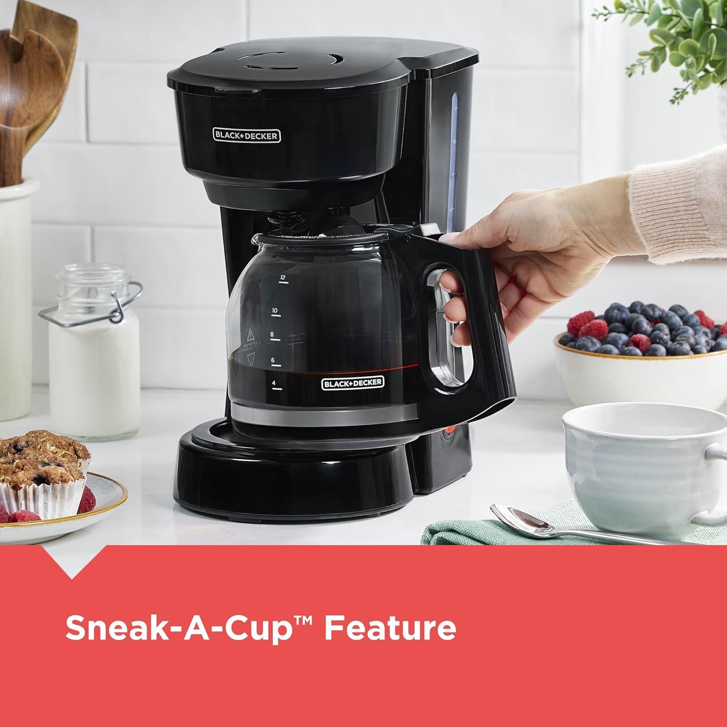 BLACK+DECKER 12-Cup Coffee Maker with Easy On/Off Switch, Easy Pour, N