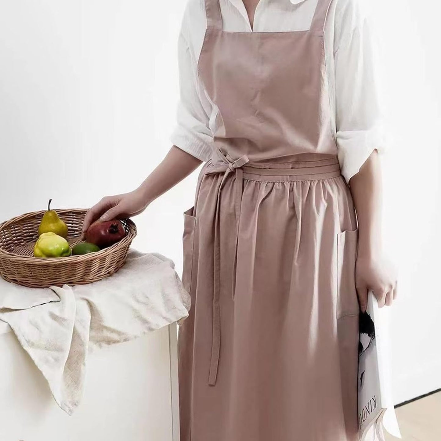 Cotton Cross-Back Garden Apron with Pockets Cute Work Apron for Restaurant & Flower Shop