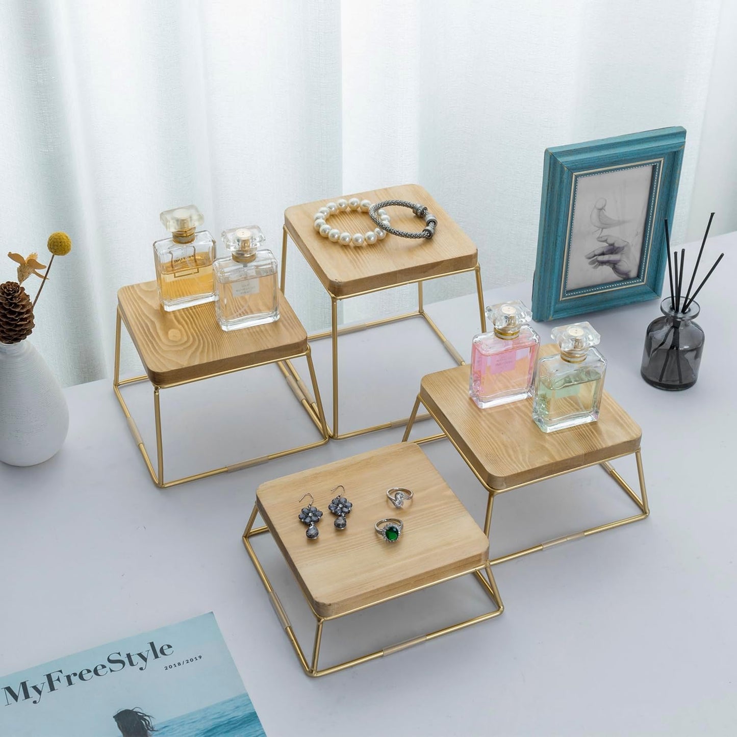 MyGift Gold Food Risers for Display Party, 4-Piece Wood Square Buffet Dessert Stands, Tiered Wooden Riser Set for Pizza, Cupcakes, Ornaments, Perfume or Retail Display