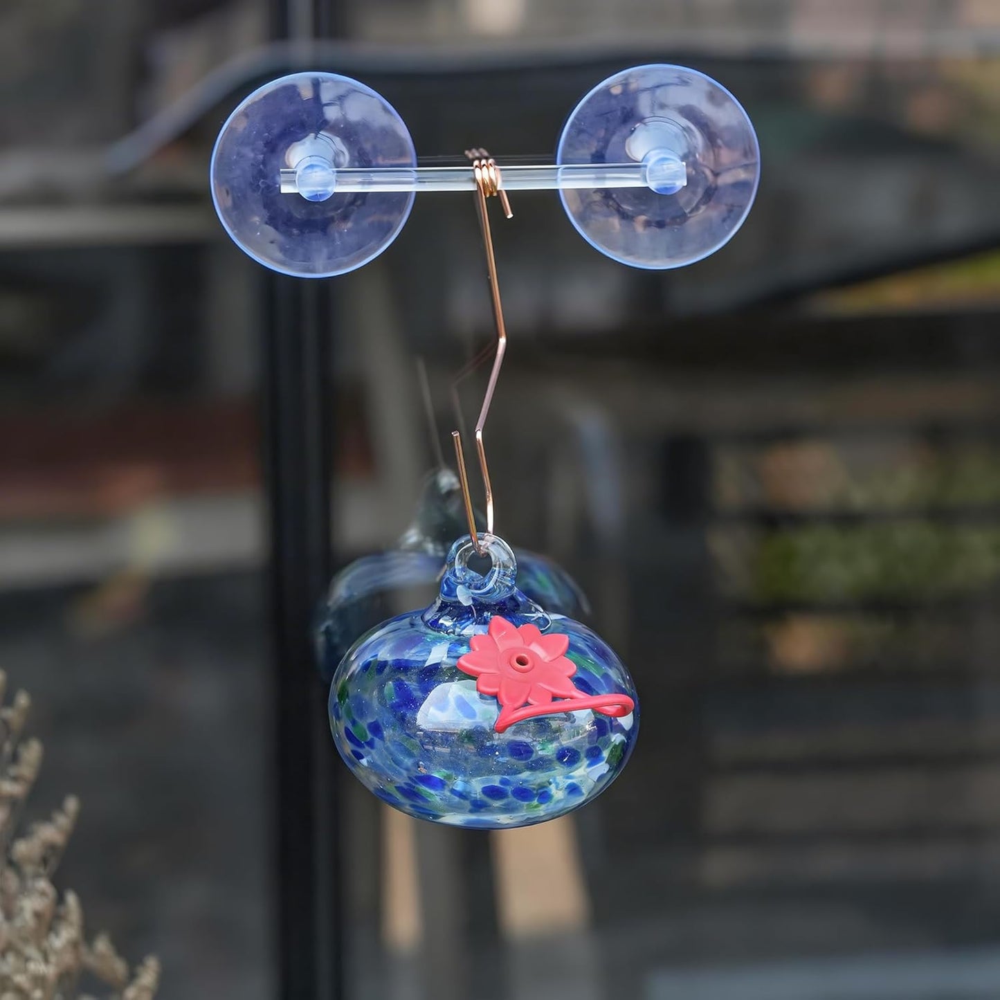 3inch Blown Glass Hummingbird Feeder with Suction Cups for Outdoor Glass Humming Bird Feeders with Hooks Garden Patio Decoration Gifts for Bird Lovers