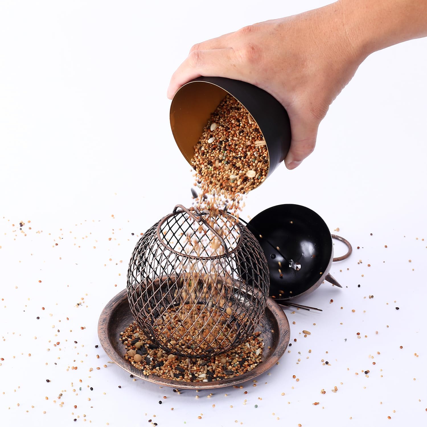 Mentoart Bird-Friendly Outdoor Feeder with Adjustable Hooks - Weatherp