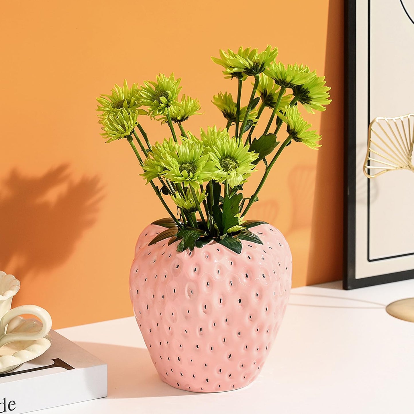 Strawberry Vase for Flowers, Dusty Pink Ceramic Fruit Vase, Strawberry Shaped Planter Pot with Green Leaves and Black Seeds for Table Centerpiece, Home Spring Kitchen Decor