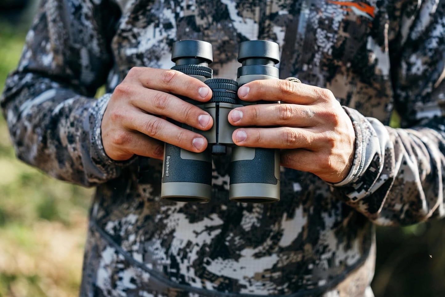 Bushnell R5 8x42 Binoculars - Waterproof, Dielectric Multi-Coated Optics with EXO Barrier Lens Protection for Long Range Viewing and Hunting, Includes Vault Lite Bino Chest Harness & Neck Strap