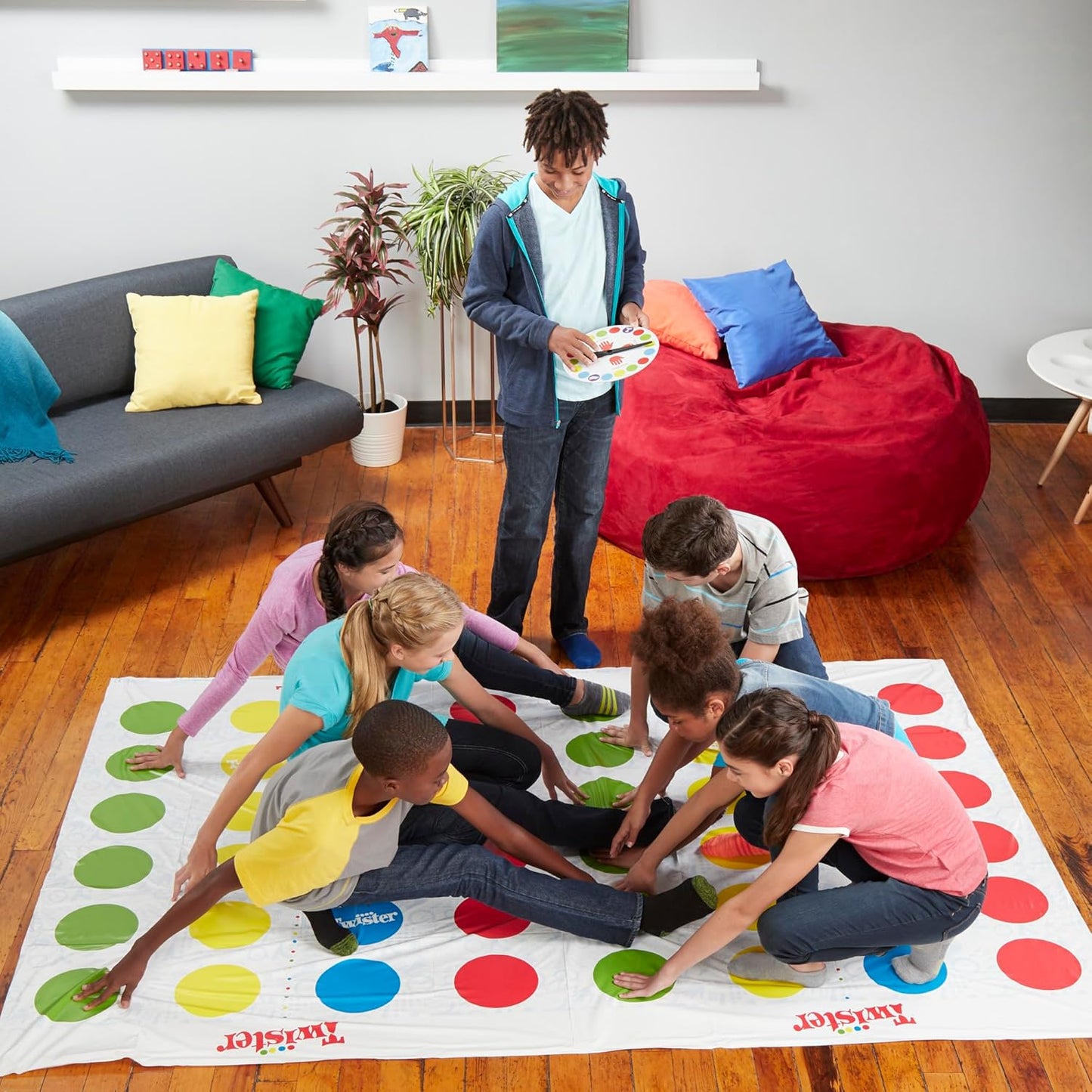 Hasbro Gaming Twister Ultimate: Bigger Mat, More Colored Spots, Family