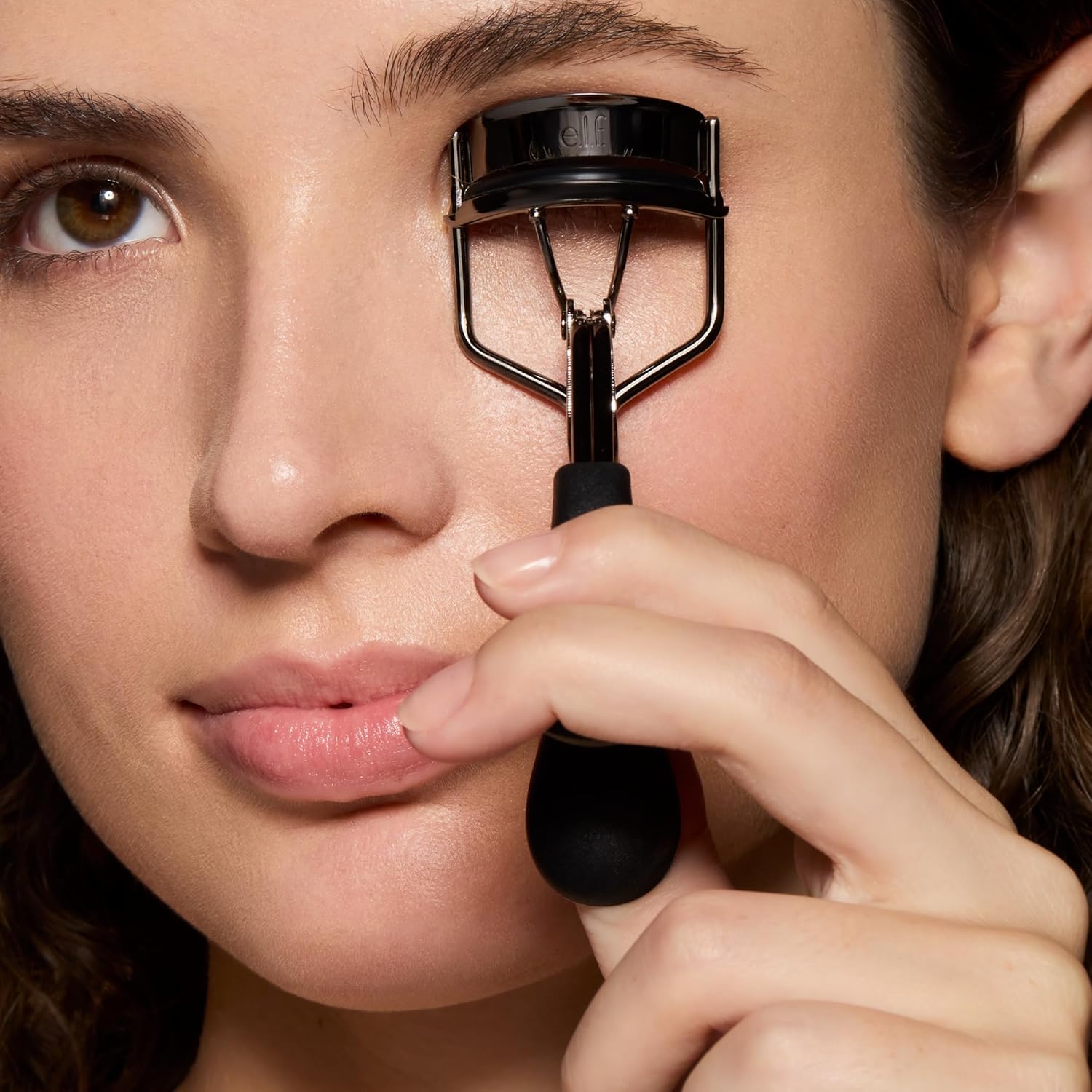e.l.f. Pro Eyelash Curler, Strong, Contoured, Eye-Opening, Voluminous 