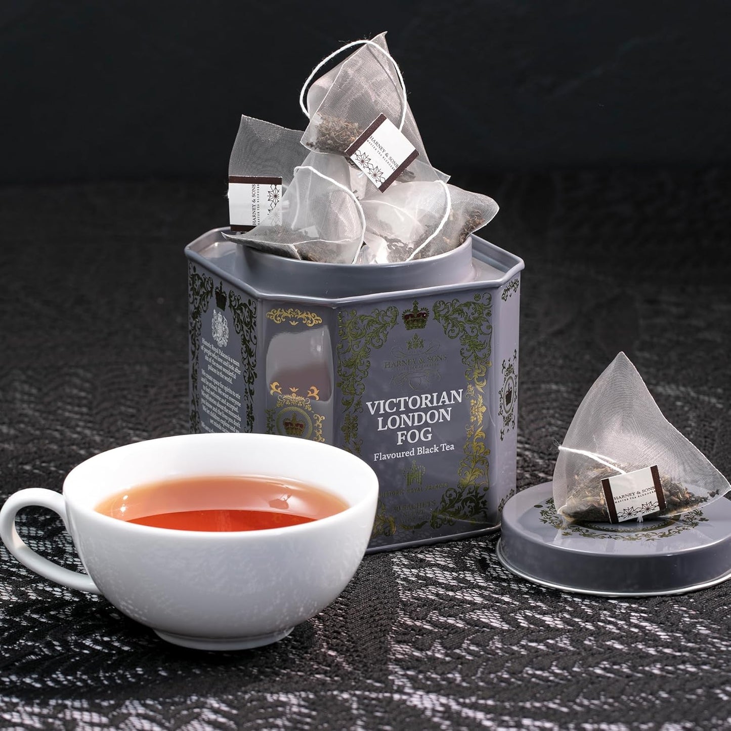 Harney & Sons Victorian London Fog Tea, Black and Oolong Tea with Citrus, Vanilla and Lavender | 30 Sachets, Historic Royal Palaces Collection (Tin Design May Vary)