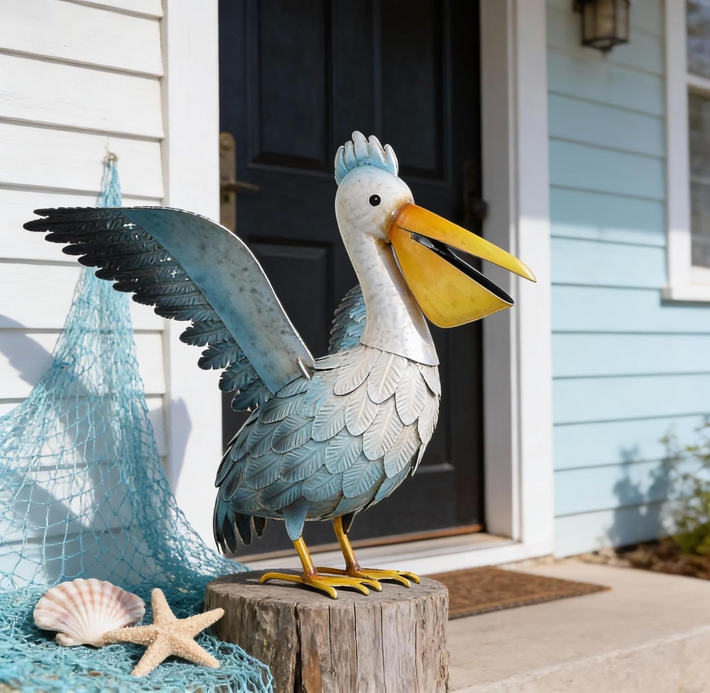 Metal Pelican Garden Statue Outdoor Decor, Metal Yard Art Decoration Coastal Bird Garden Decor Lawn Ornament for Porch Patio