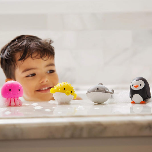 Munchkin Baby Bath Toy Squirts for Babies and Toddlers 9 Months and Up, Ocean Sea Animals Squirters, 8 Pack
