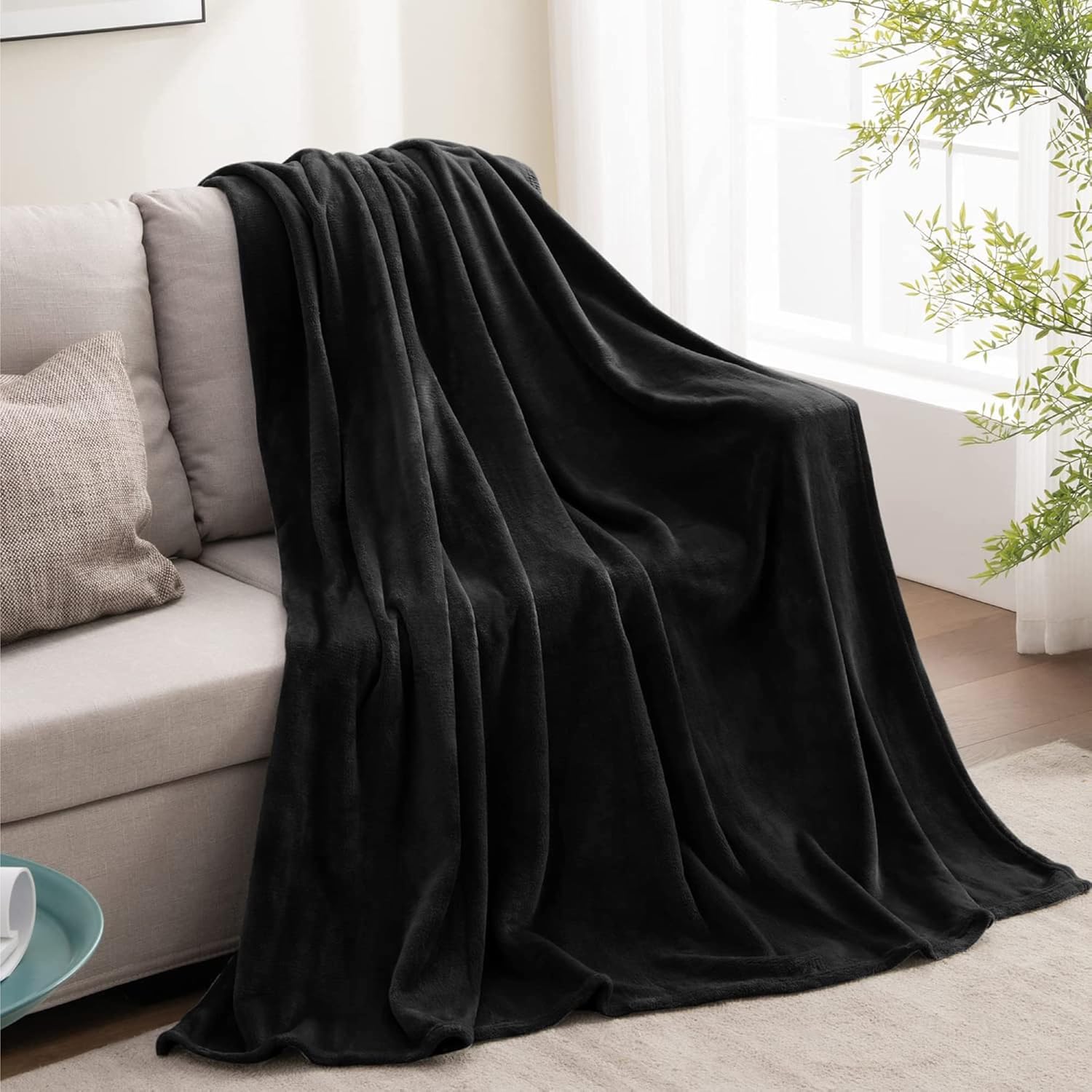 BEDELITE Fleece Blanket Black Throw Blankets for Couch & Bed, Luxury P