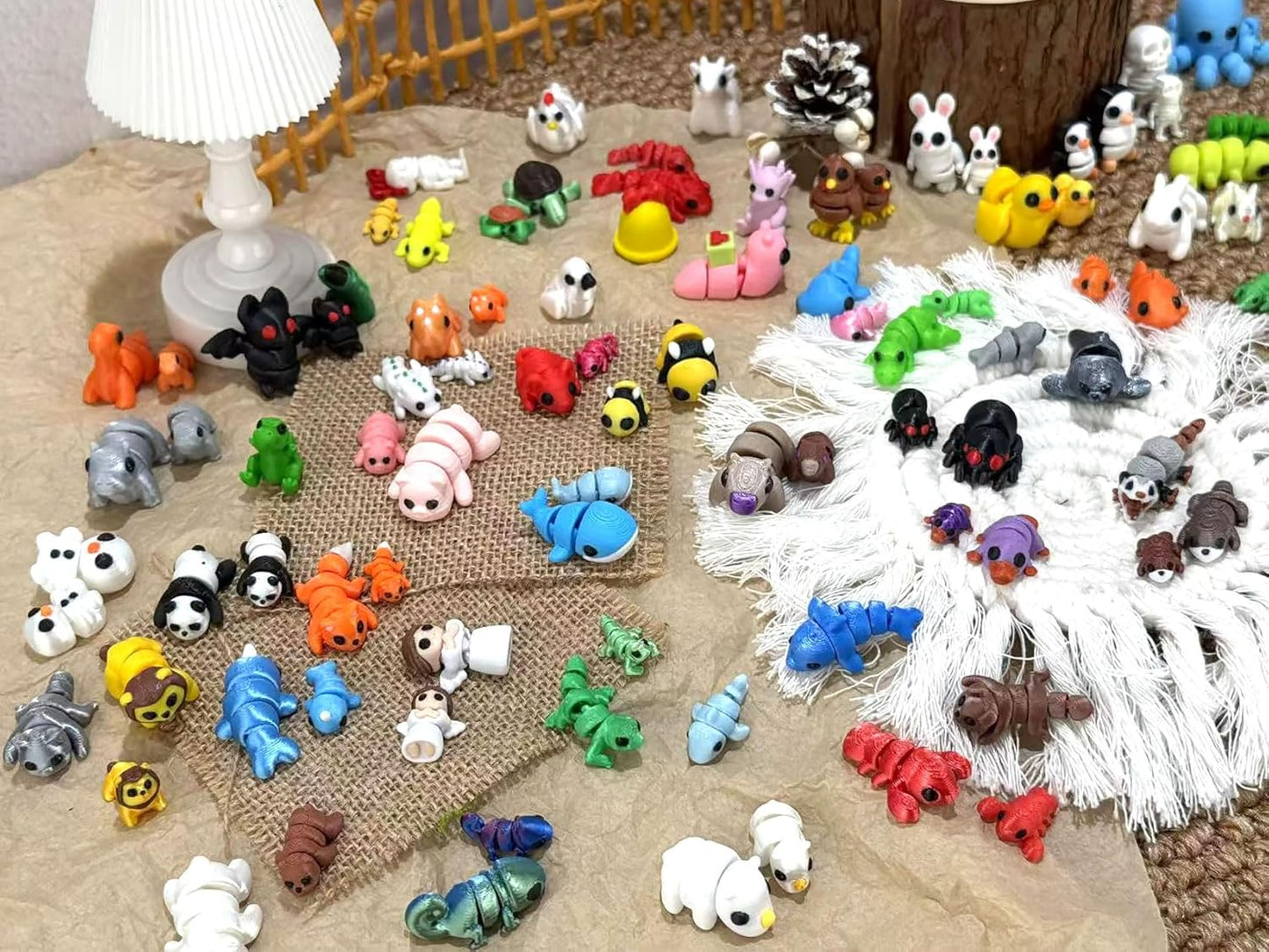 102 Pcs Mini Random 3D Printed Animal Figurines Set, Flexible Articulated Fidget Toys,Surprise 3D Printed Animals Cute Desk Decor, Party Favors, Classroom Rewards(Large & Small Sizes)