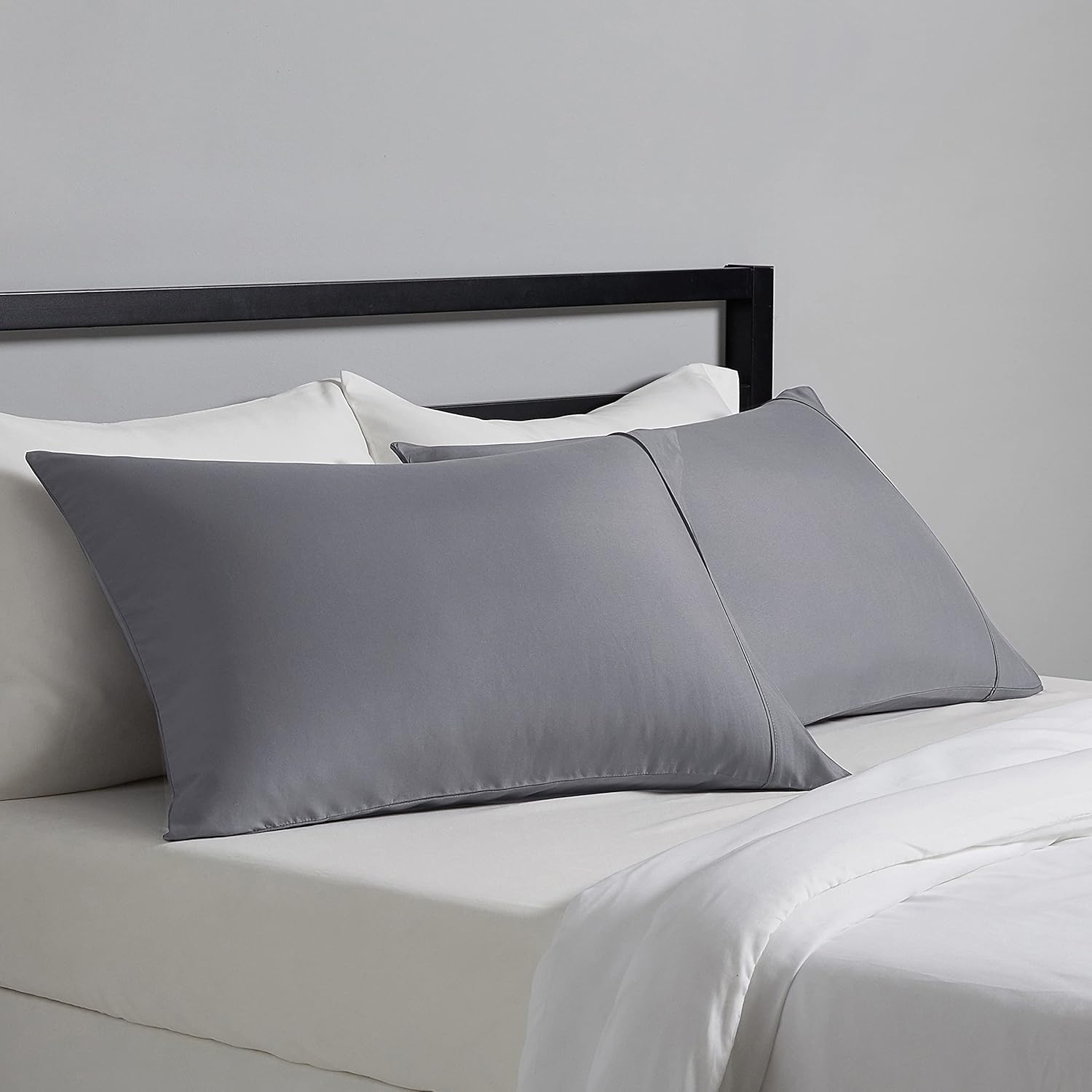 Amazon Basics Standard Pillow Cases, Machine Wash, Lightweight Super S