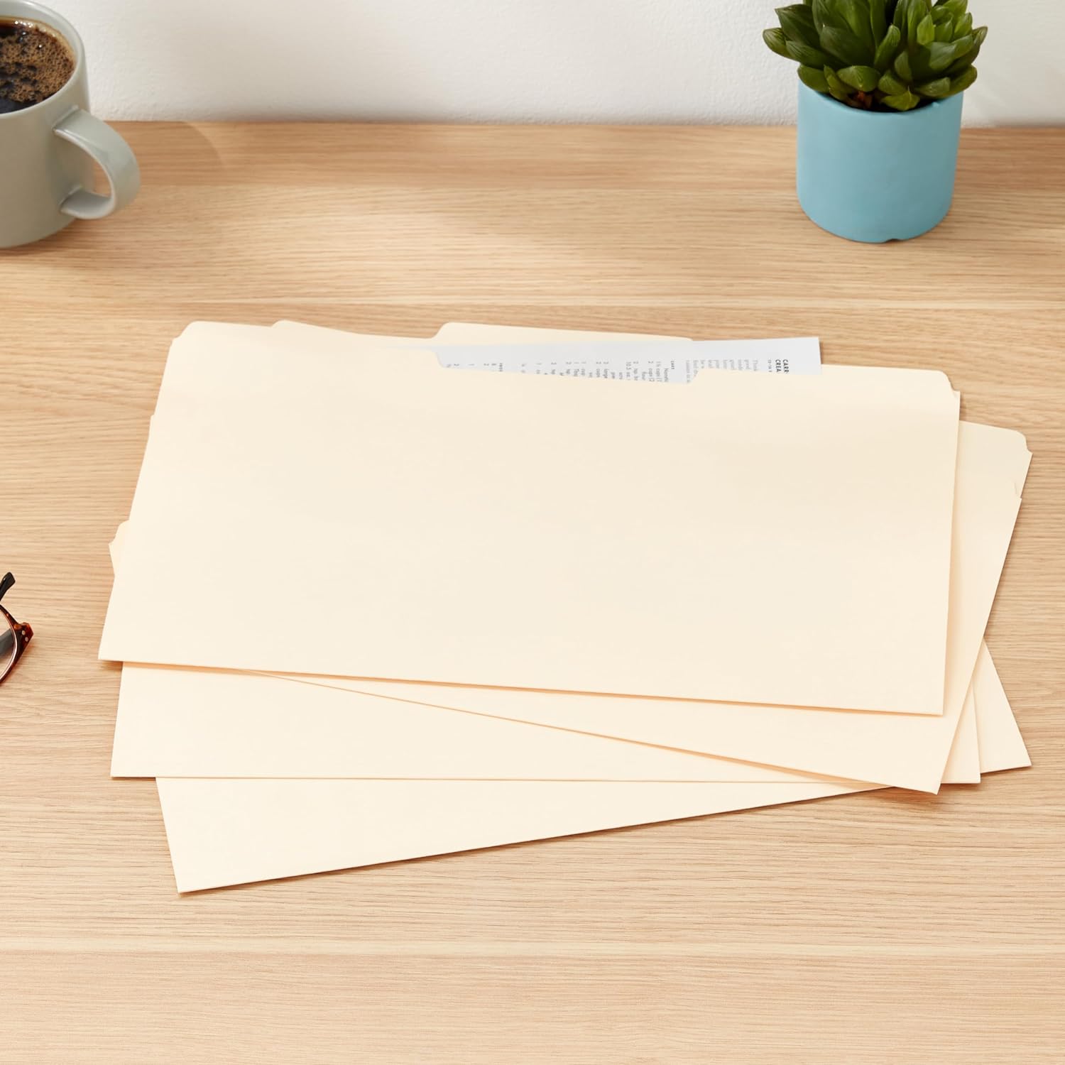 Amazon Basics Sturdy Manila File Folders, 1/3 Tabs in Assorted Positio