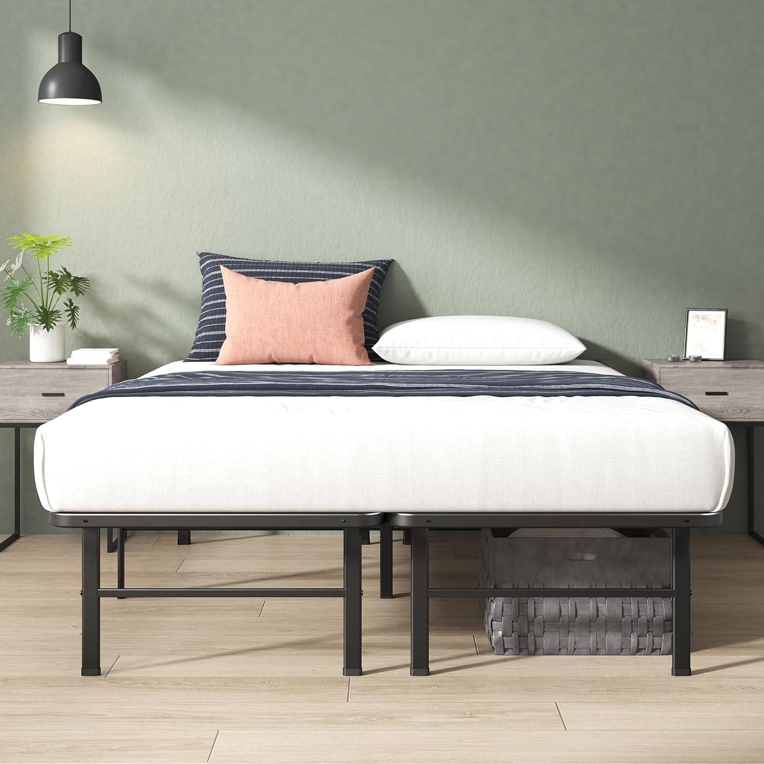 Zinus Rumi 14in Queen Metal Bed Frame, Quick Assembly SmartBase® Mattr