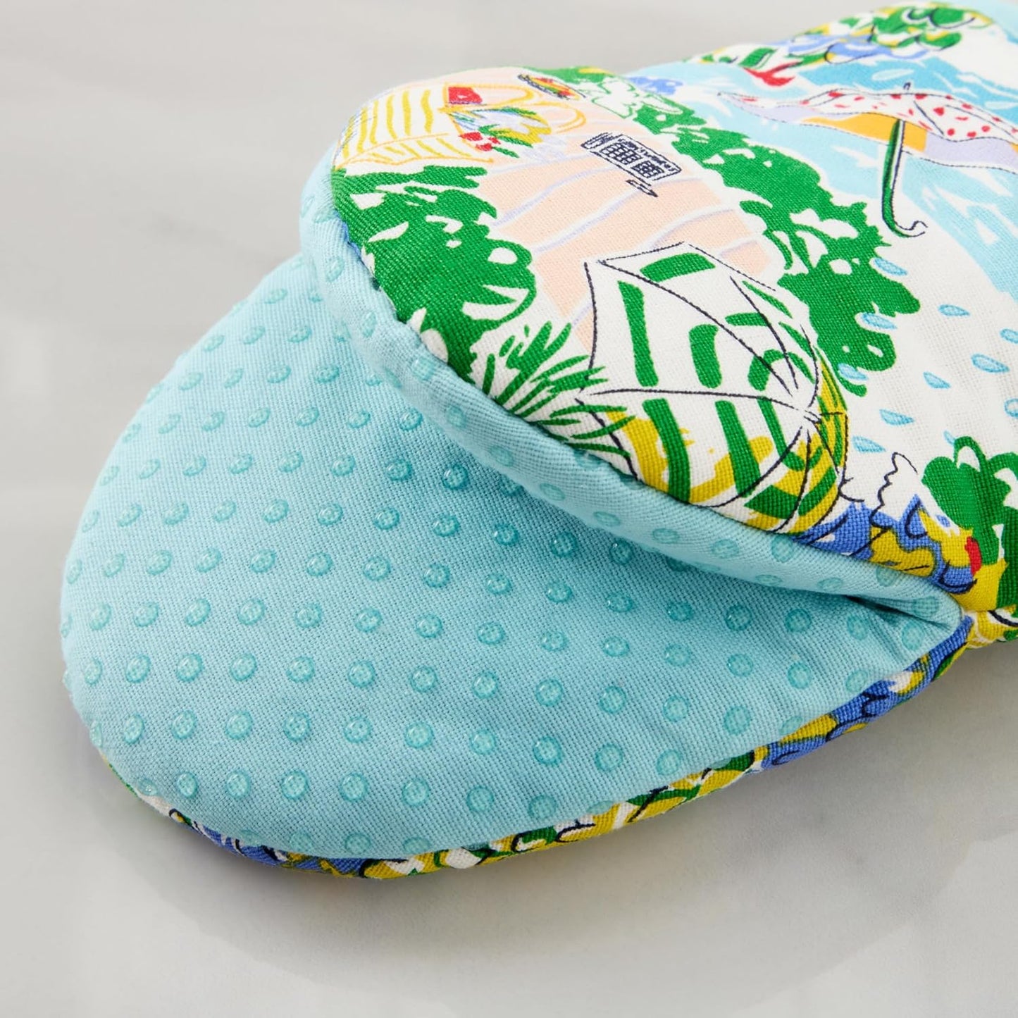Kate Spade New York Spring Garden Mini Oven Mitt 2-Pack Set, Heat Resistant, 100% Cotton with Printed Non-Slip Silicone Grip, Blue/Green/Beige, 5.5"X8"