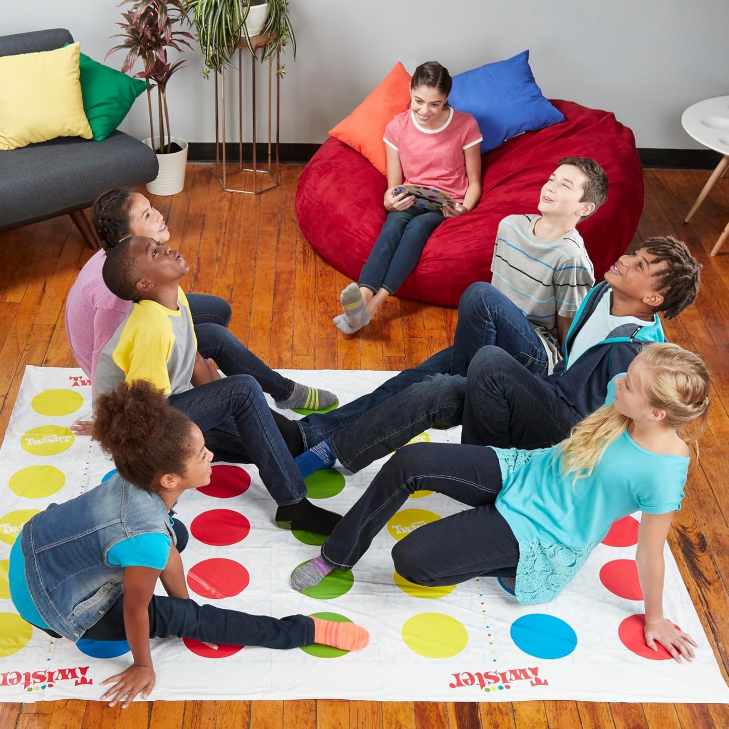 Hasbro Gaming Twister Ultimate: Bigger Mat, More Colored Spots, Family