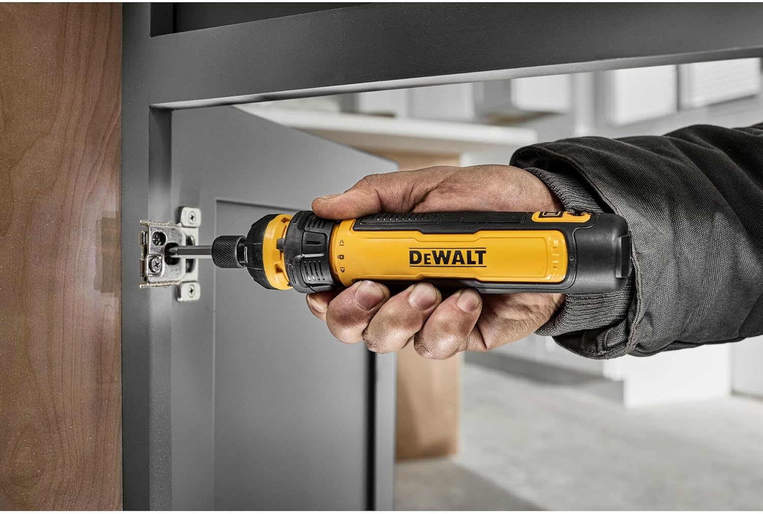 DEWALT Cordless Screwdriver, 4V USB Rechargeable Electric Screwdriver 