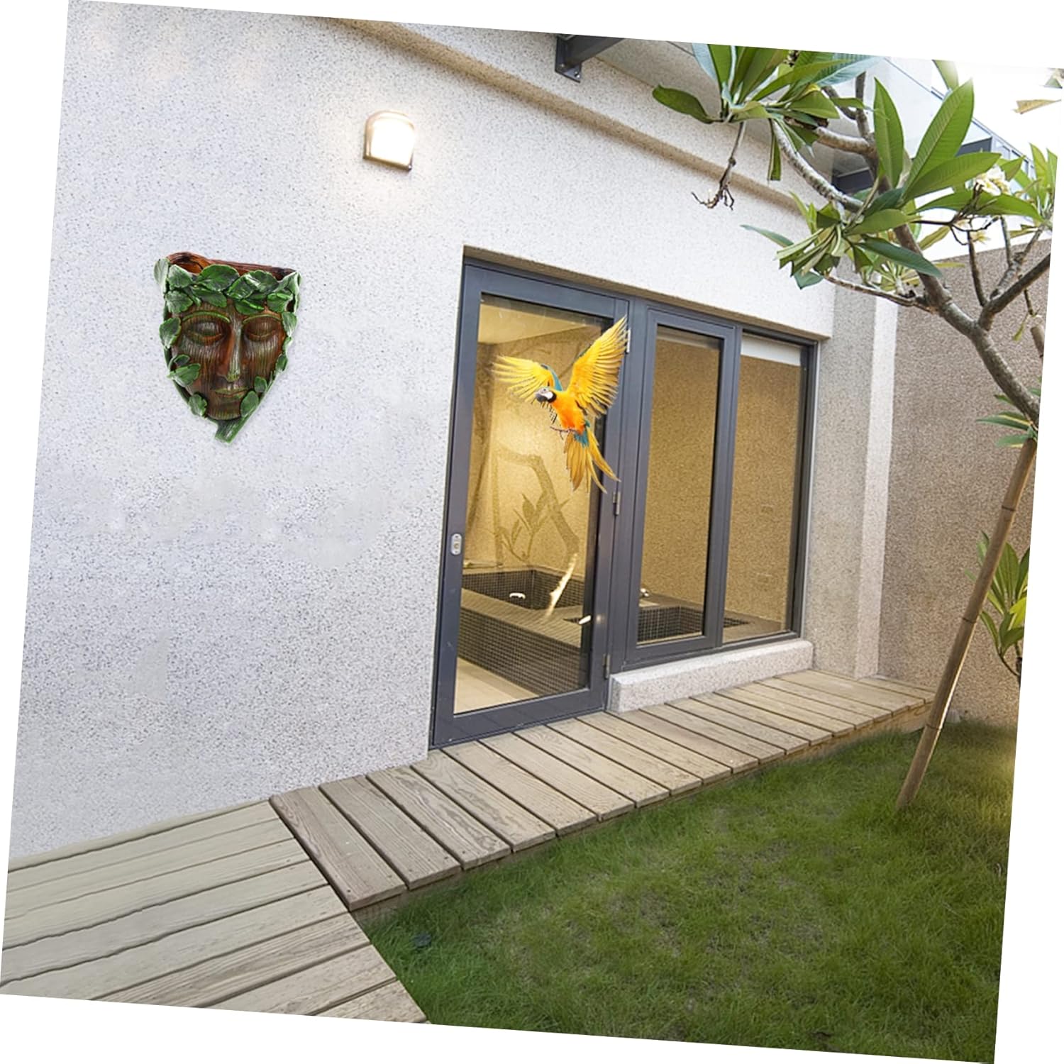Milisten Outdoor Bird Feeder Tree Face Sculpture Resin Garden Decorati