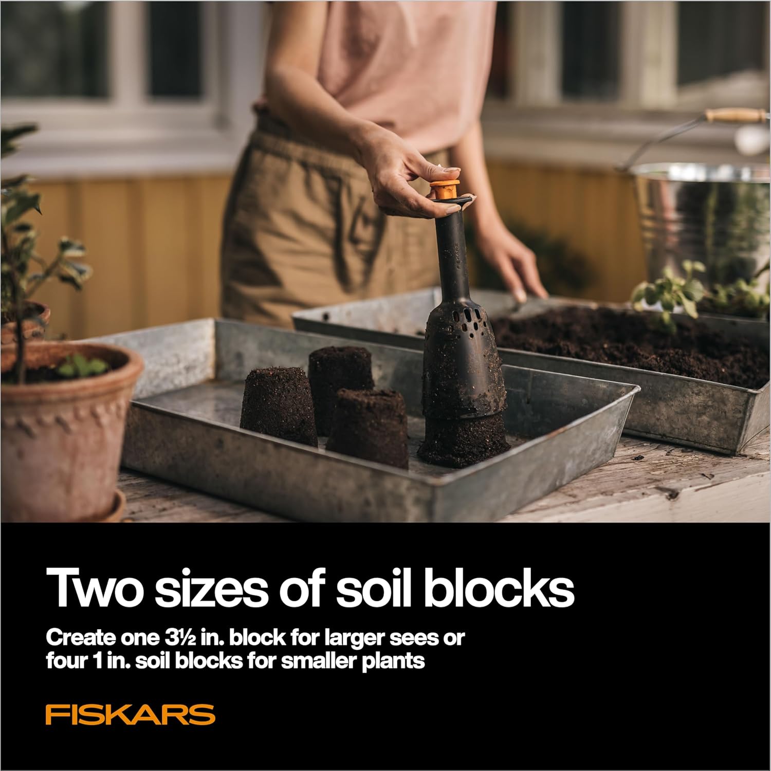 Fiskars Soil Block Maker for Garden Seeds with Natural Air Pruning, Ec