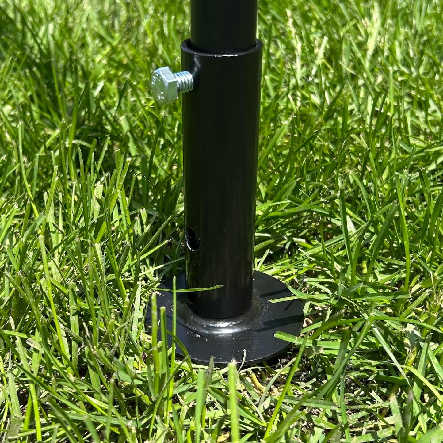 Erva TWIST -In Ground Socket for 1-Inch Poles Twist In To 20-Inch Depth