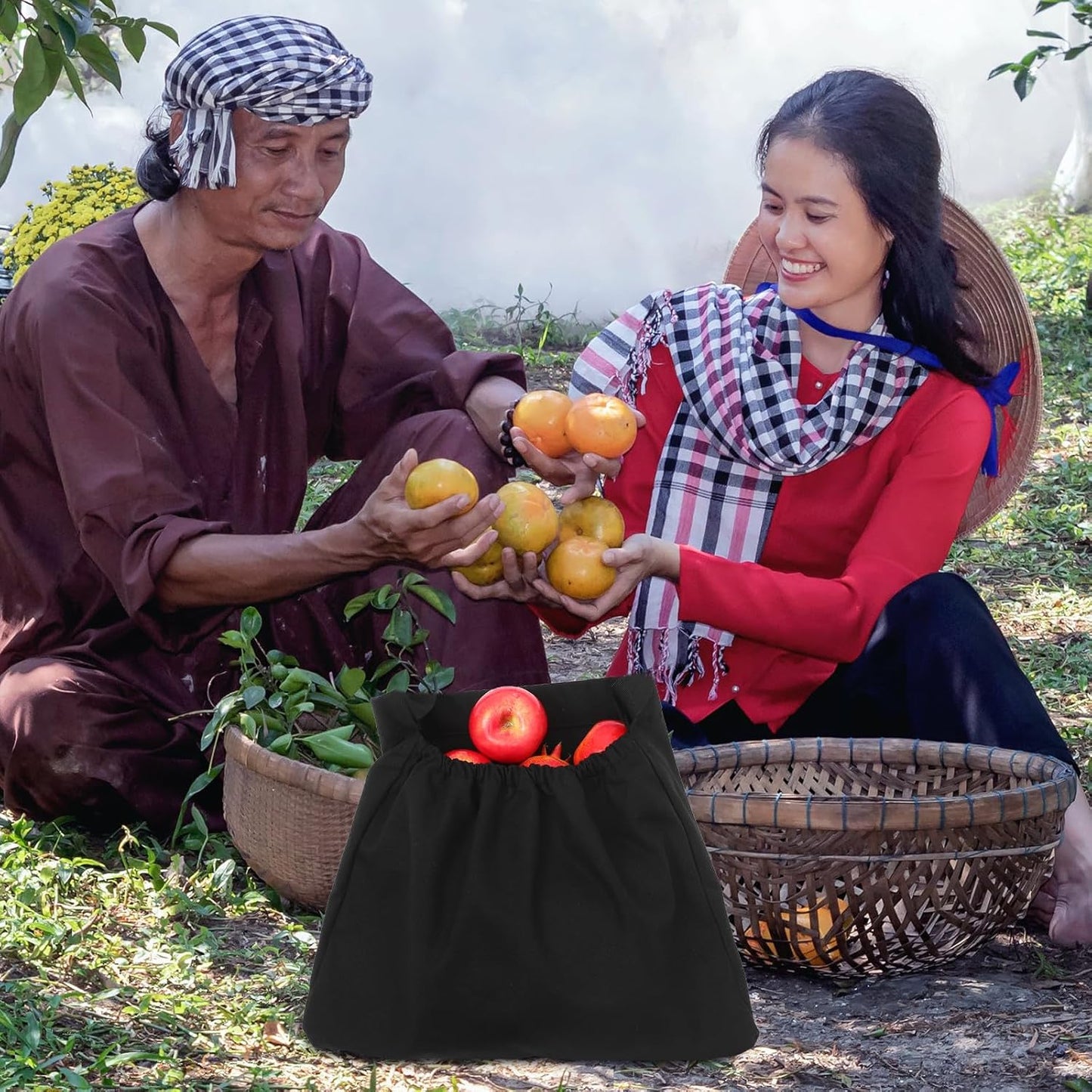 Milisten Fruit and Vegetable Picking Apron Garden Harvesting Bag Outdoor Multipurpose Fruit Pouch with Waist Strap for Orchard and Farm Use Black