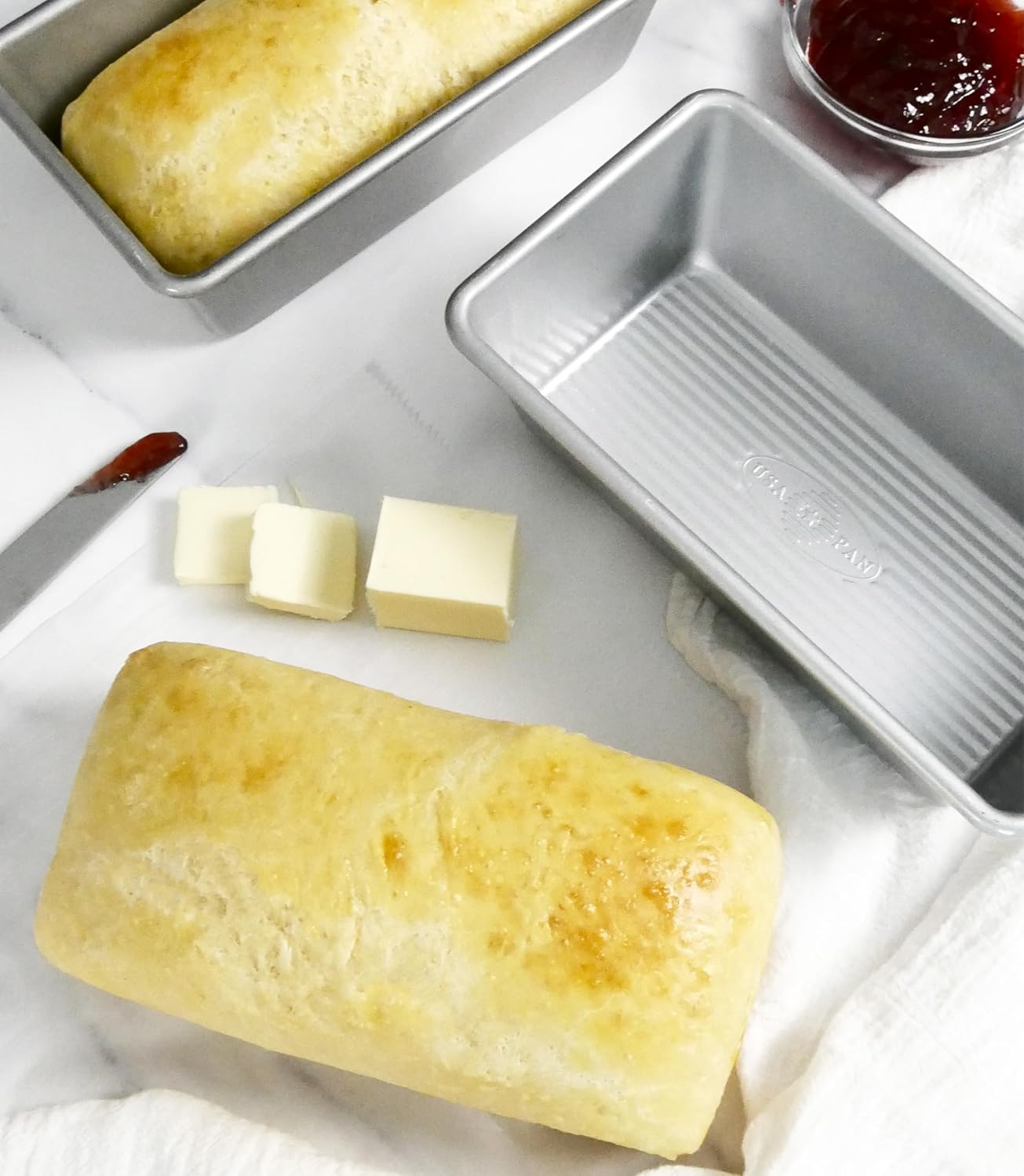 USA Pan Bakeware Seamless Nonstick Standard Bread Loaf Pan, 8 x 4.5 x 