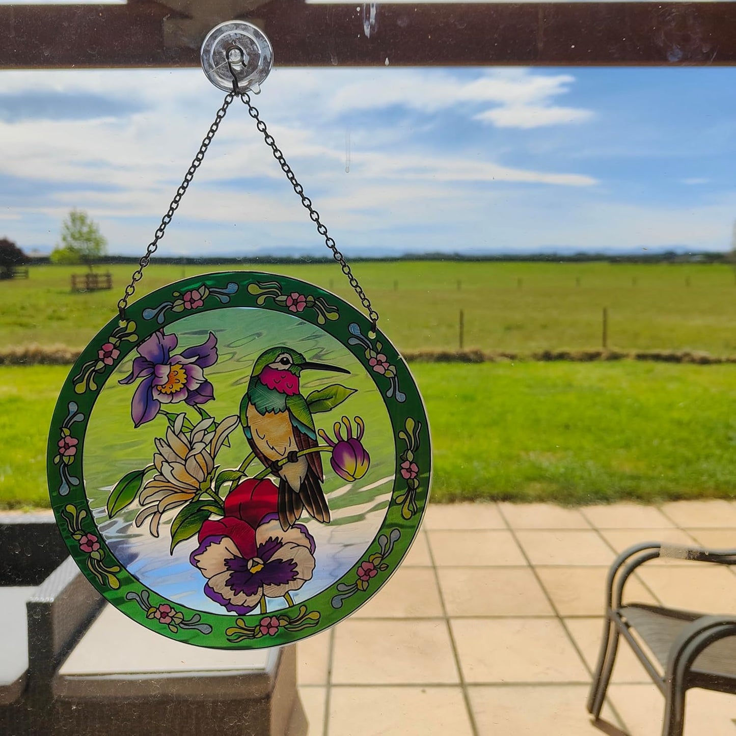 Hummingbird Stained Glass Suncatcher Round, Window Hanging with Chain & Hook, Gift-Boxed Floral Bird Window Decor, Gift for Mom & Grandma (8.6in)