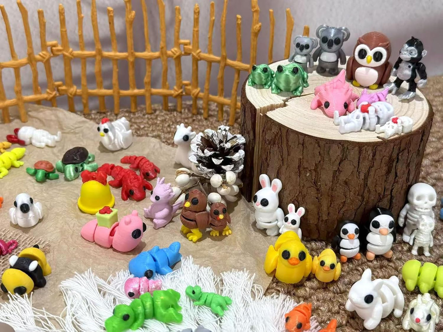 102 Pcs Mini Random 3D Printed Animal Figurines Set, Flexible Articulated Fidget Toys,Surprise 3D Printed Animals Cute Desk Decor, Party Favors, Classroom Rewards(Large & Small Sizes)