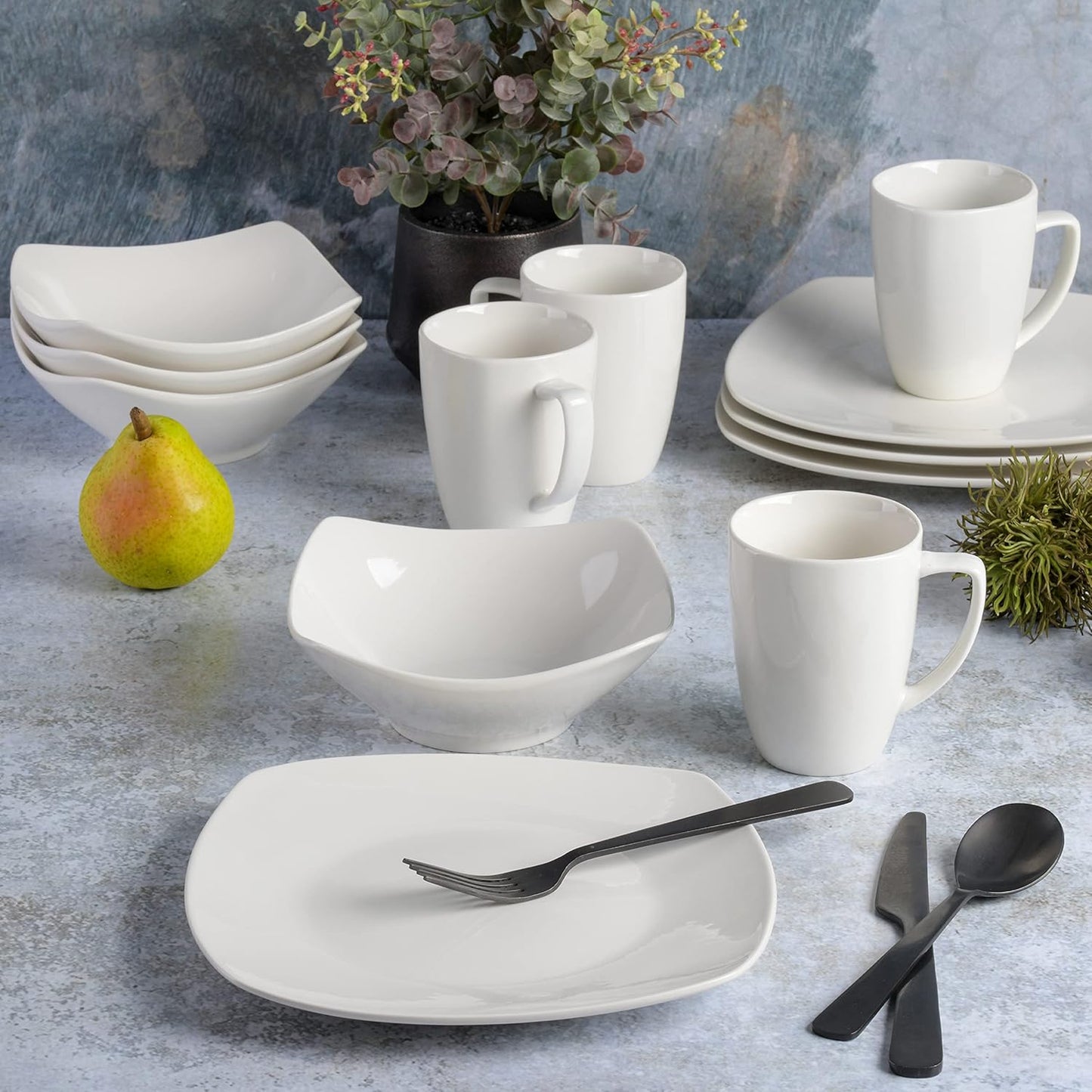 Gibson Home Amelia Court Porcelain Chip and Scratch Resistant Dinnerwa