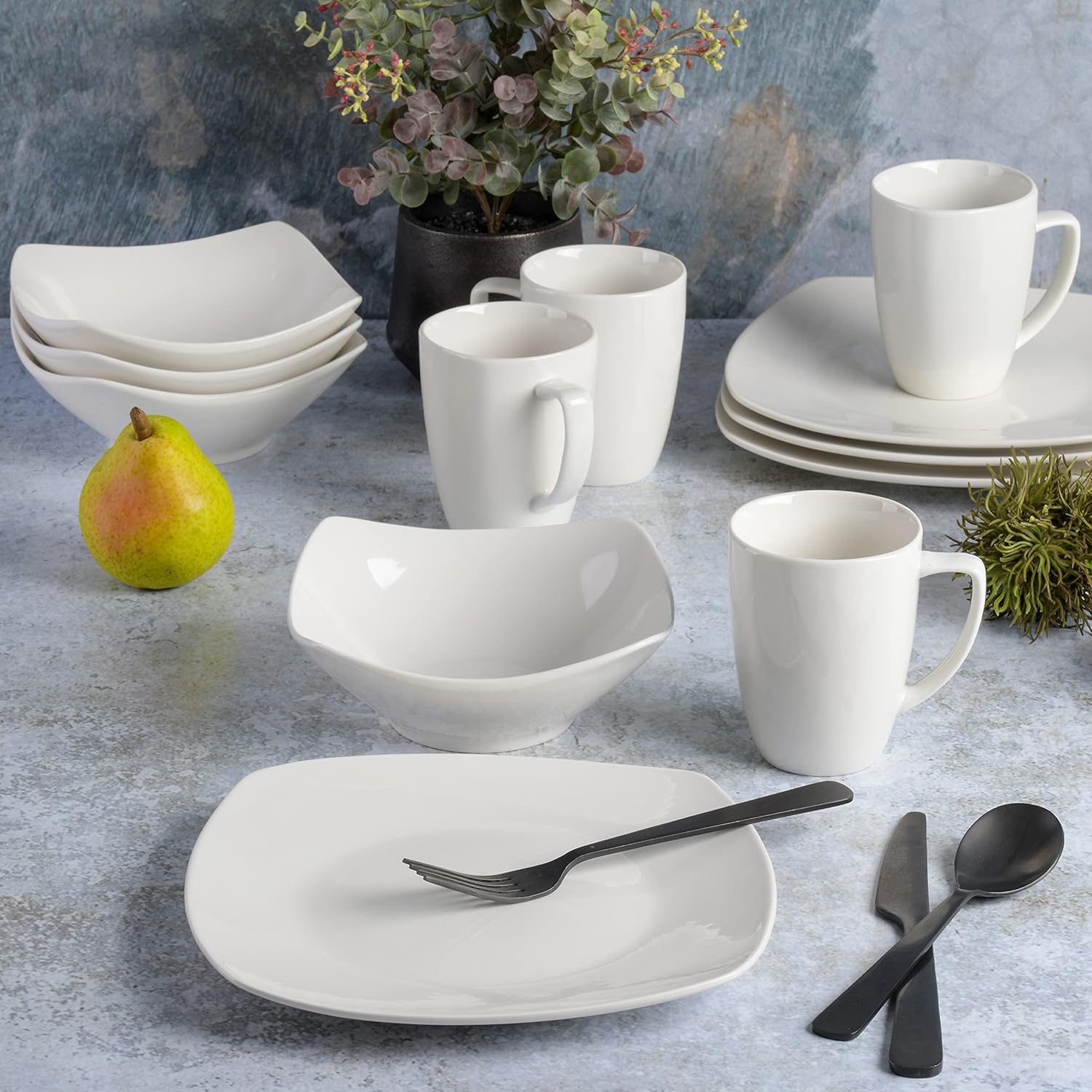 Gibson Home Amelia Court Porcelain Chip and Scratch Resistant Dinnerwa