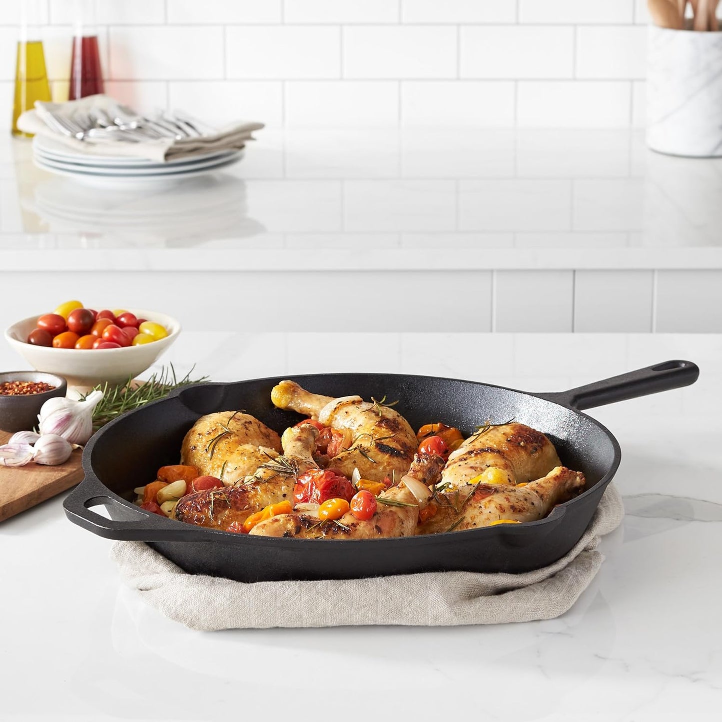 Amazon Basics Pre-Seasoned Cast Iron Skillet, Oven Safe, Even Heating,