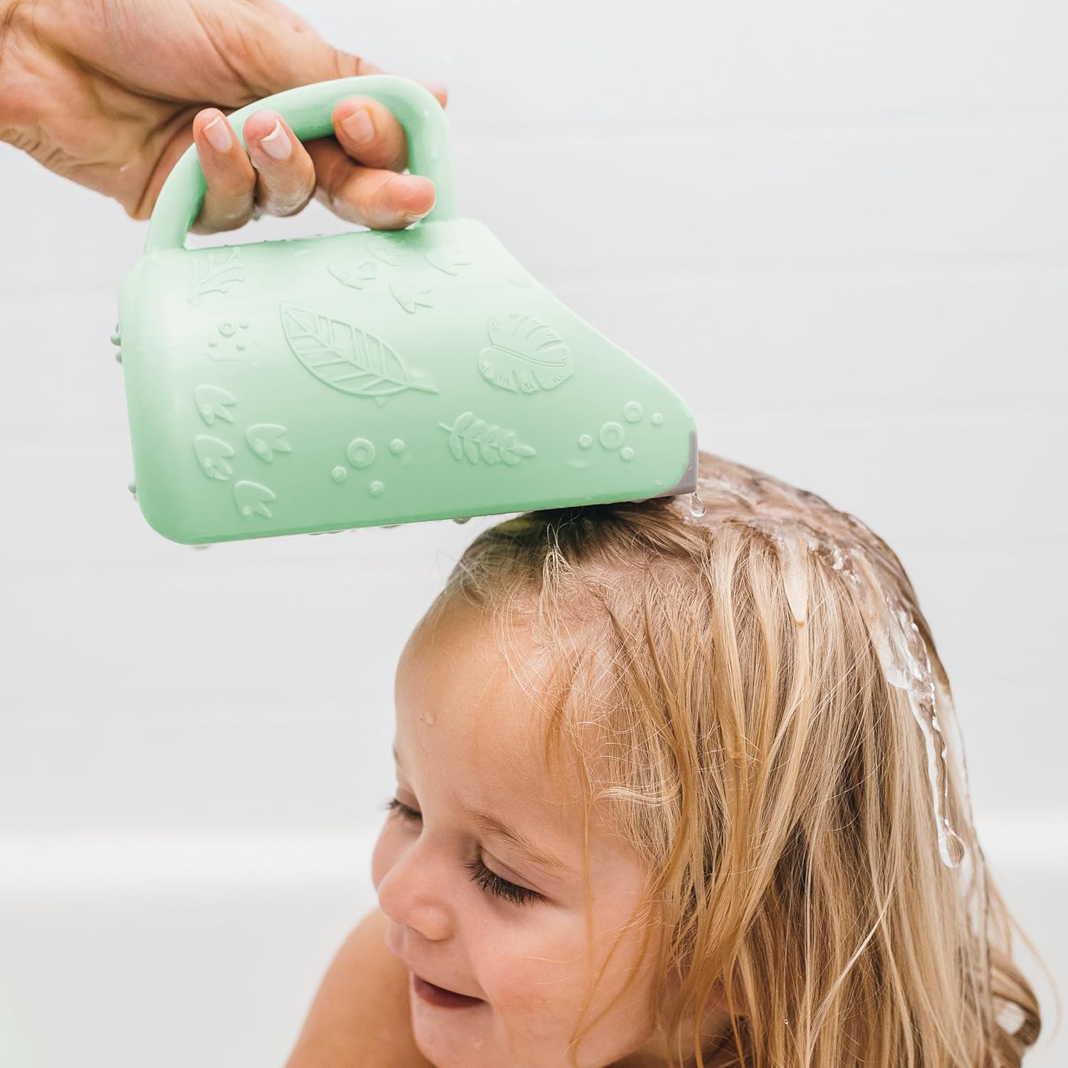 Dr. Brown's CleanUp Dino-Pour Baby Bath Rinse Cup, Tear-Free Rinsing f