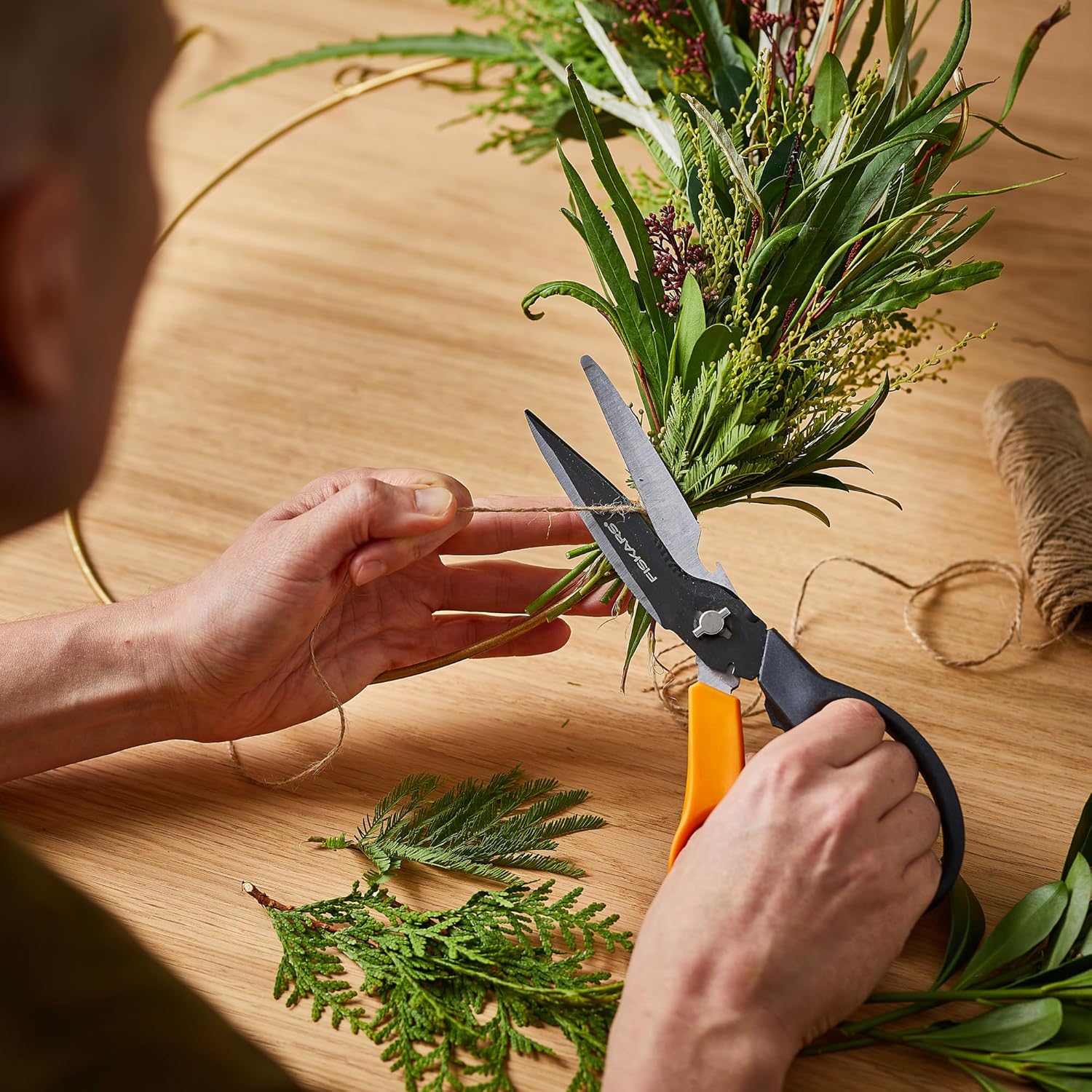 Fiskars Garden Scissors, 7-in-1 Garden Shears Multi-Tool with Sheath, 