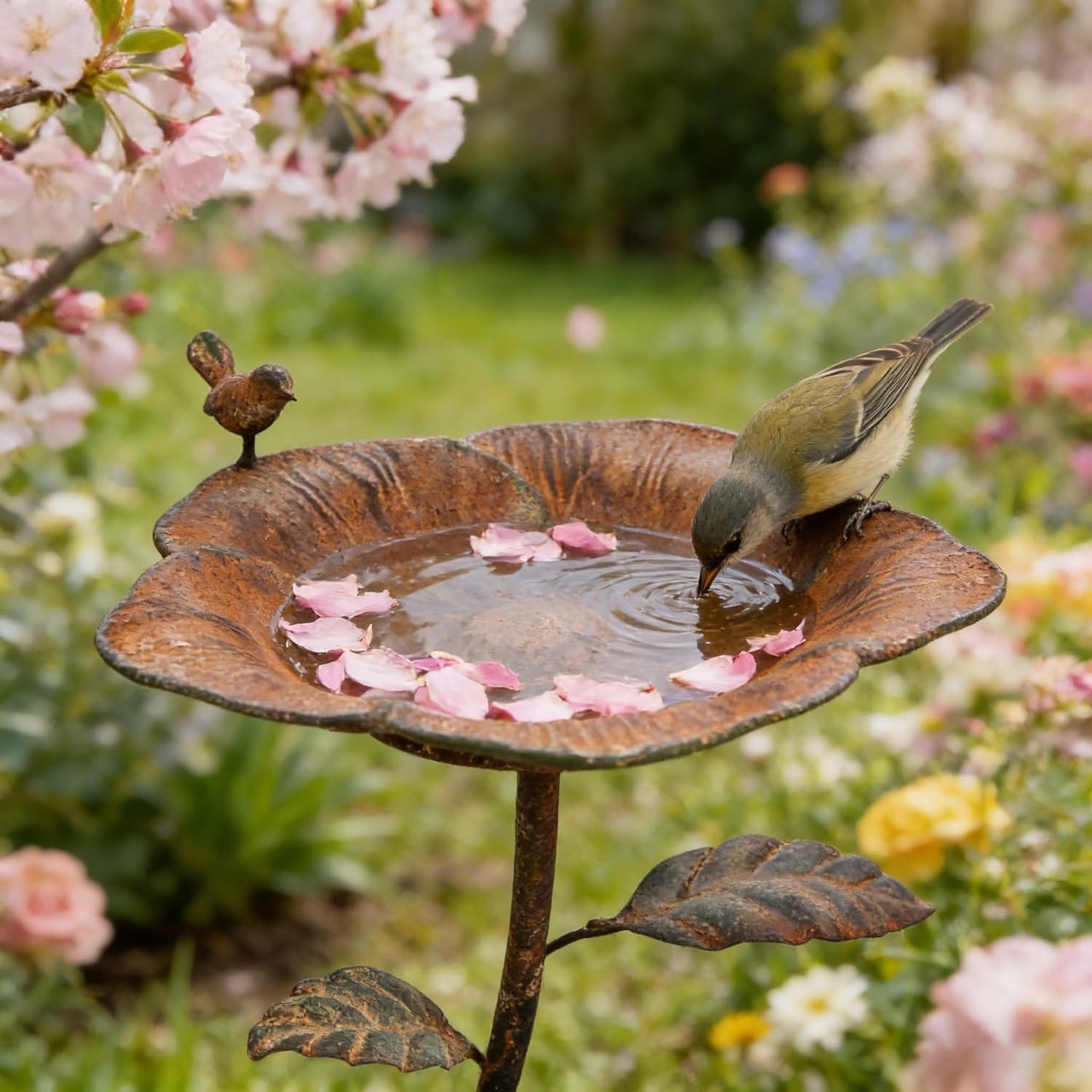 Vintage Metal Flower Bird Bath for Outside Rustic Freestanding Birdbaths for Outdoors 23.6 in Distressed Pedestal Birds Feeder Iron Bowl Bird Bath Stand for Garden Yard Patio Decor