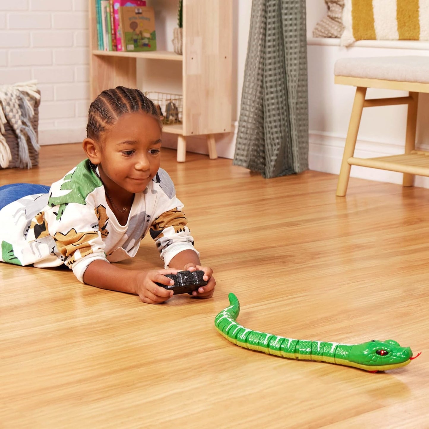 Terra by Battat – Remote Control Emerald Tree Boa Snake Toy, Realistic