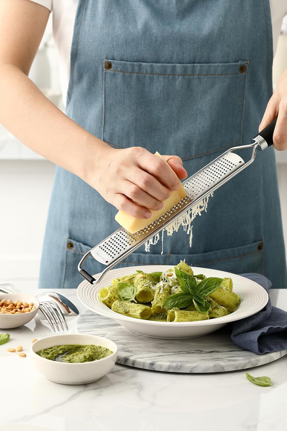 Spring Chef Stainless Steel Lemon Zester Grater with Handle - Garlic, Cheese, Parmesan, Nutmeg, Lime, Ginger Grater - Heavy Duty Kitchen Tool - Citrus Zester with Blade Cover - Fine Shred - Black