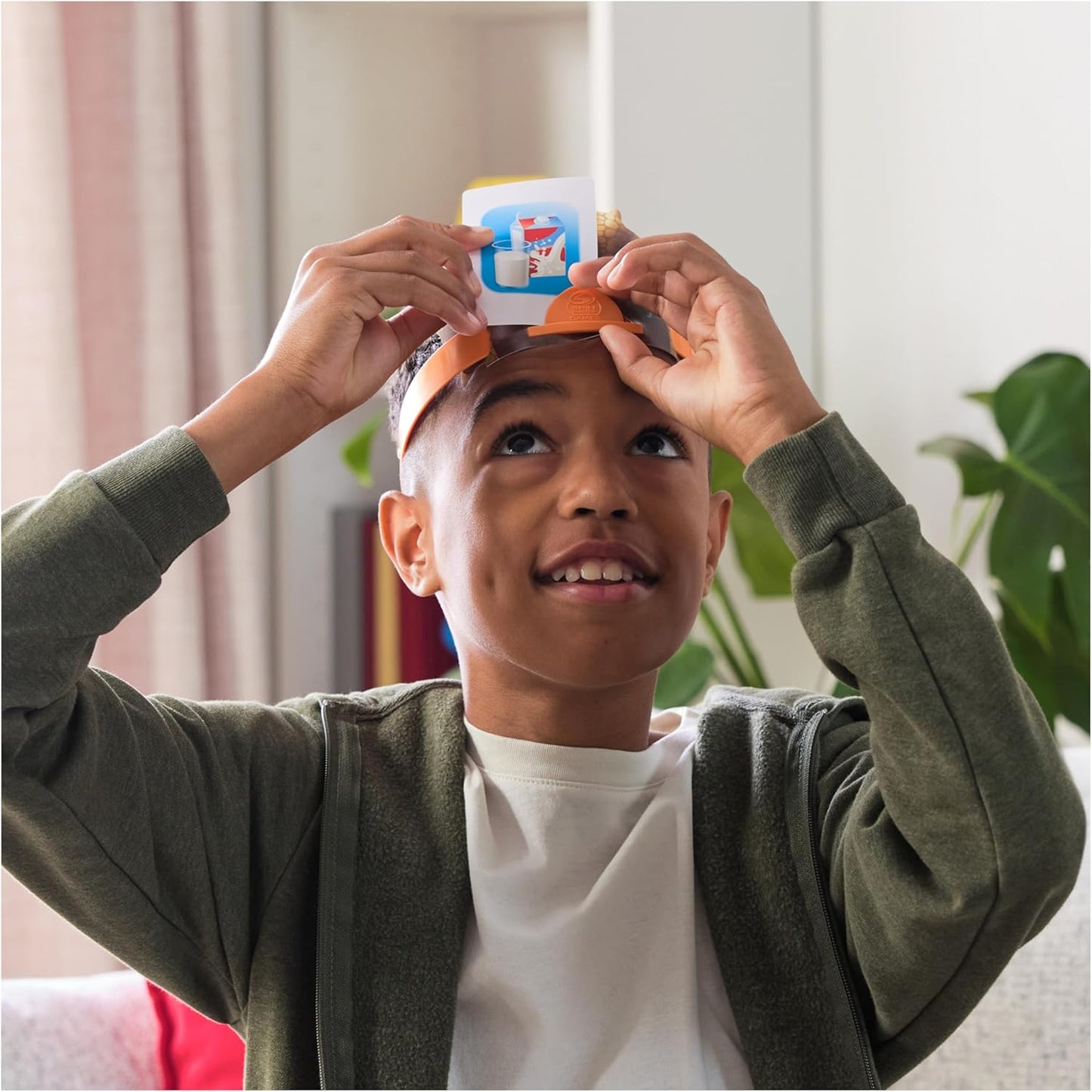 Spin Master Games, Hedbanz 2023 Edition with New Cards, Picture Guessi