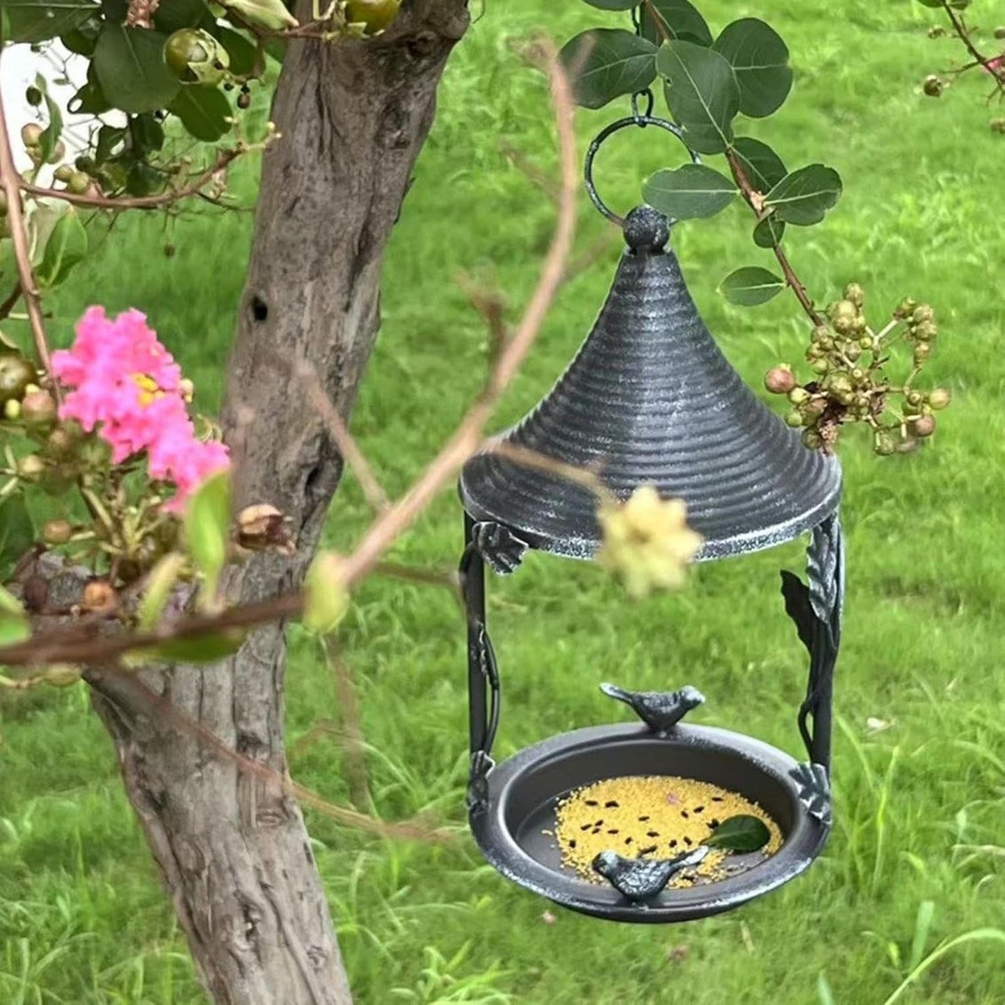 Bird Feeder Metal, Decorative Roofed Birdfeeders, Outdoor Bird Feeder, Sturdy Metal Material with Protective Finish, Wild Birds Feeding Accessory, for Garden Backyard Yard Balcony Outdoor Porch