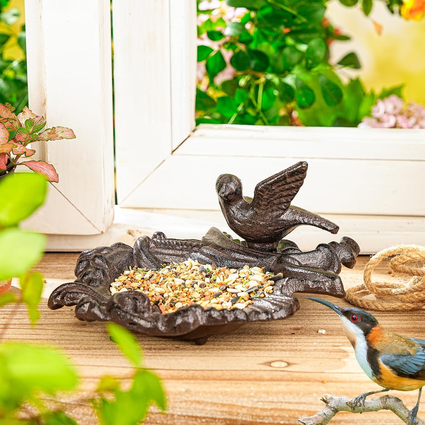 Sungmor Cast Iron Bird Feeder Dish, Rustic Brown Small Bird Feeding Tray, Decorative Leaf-Shaped Outdoor Bath Bowl Food Container for Garden, Patio or Yard