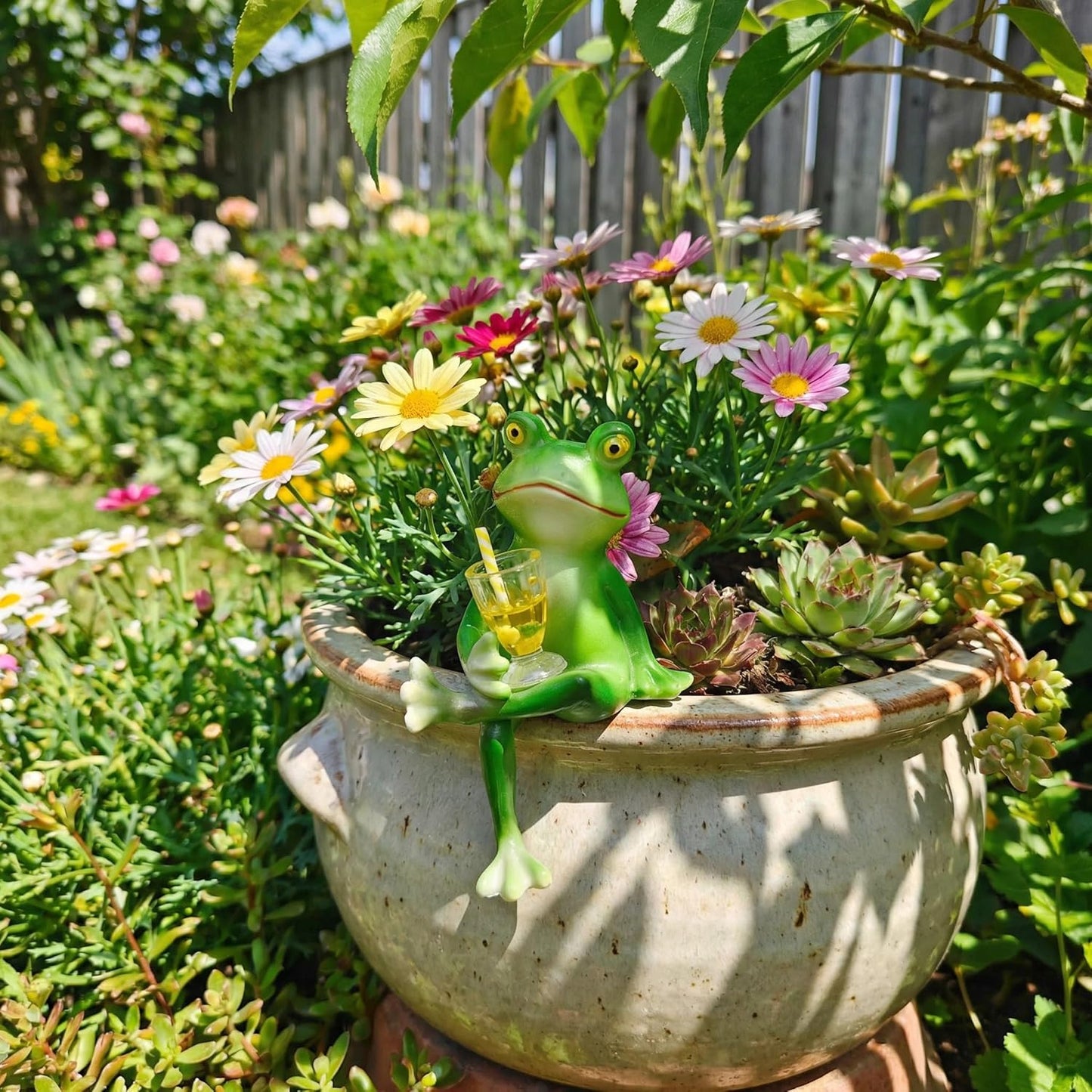 Sherum Tipsy Frog Pot Hugger - 3 Inch Miniature Frog Figurines, Waterproof Garden Decor Outdoor Statue for Flower Pots & Yard, Frog Planter Hugger（Sit Down）